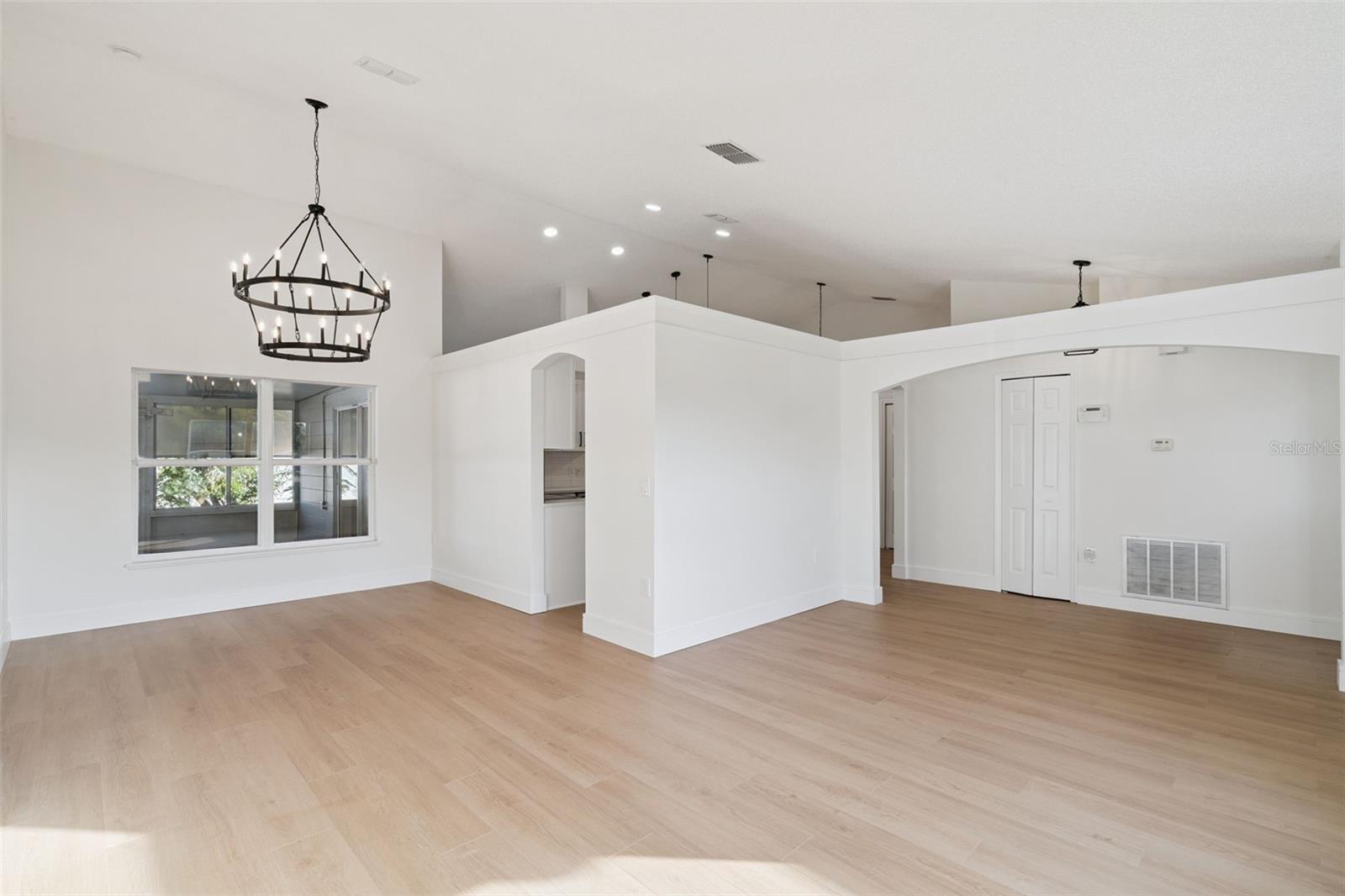 2437 AINSWORTH AVENUE