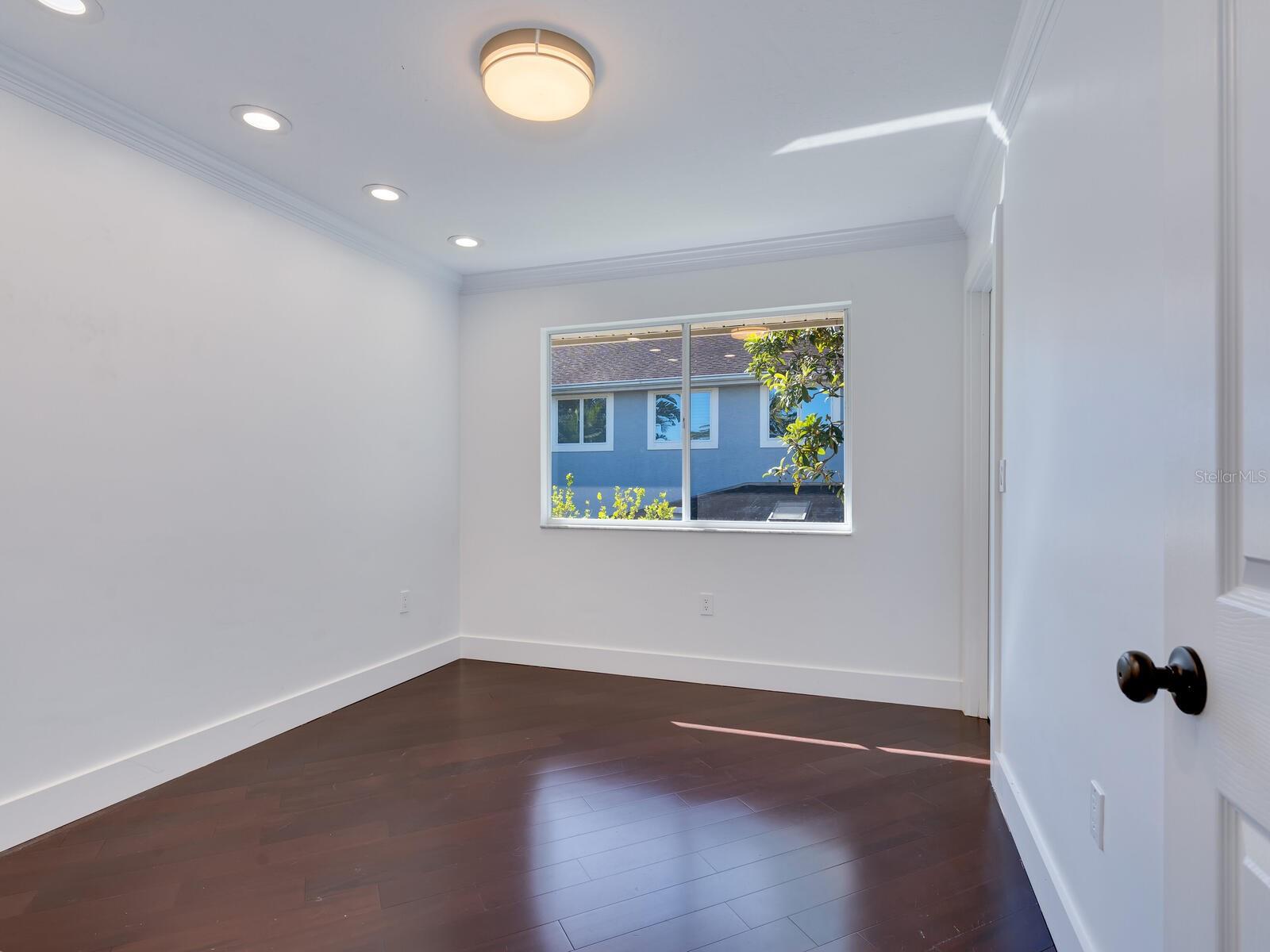 BAY ISLAND SHORES - Residential