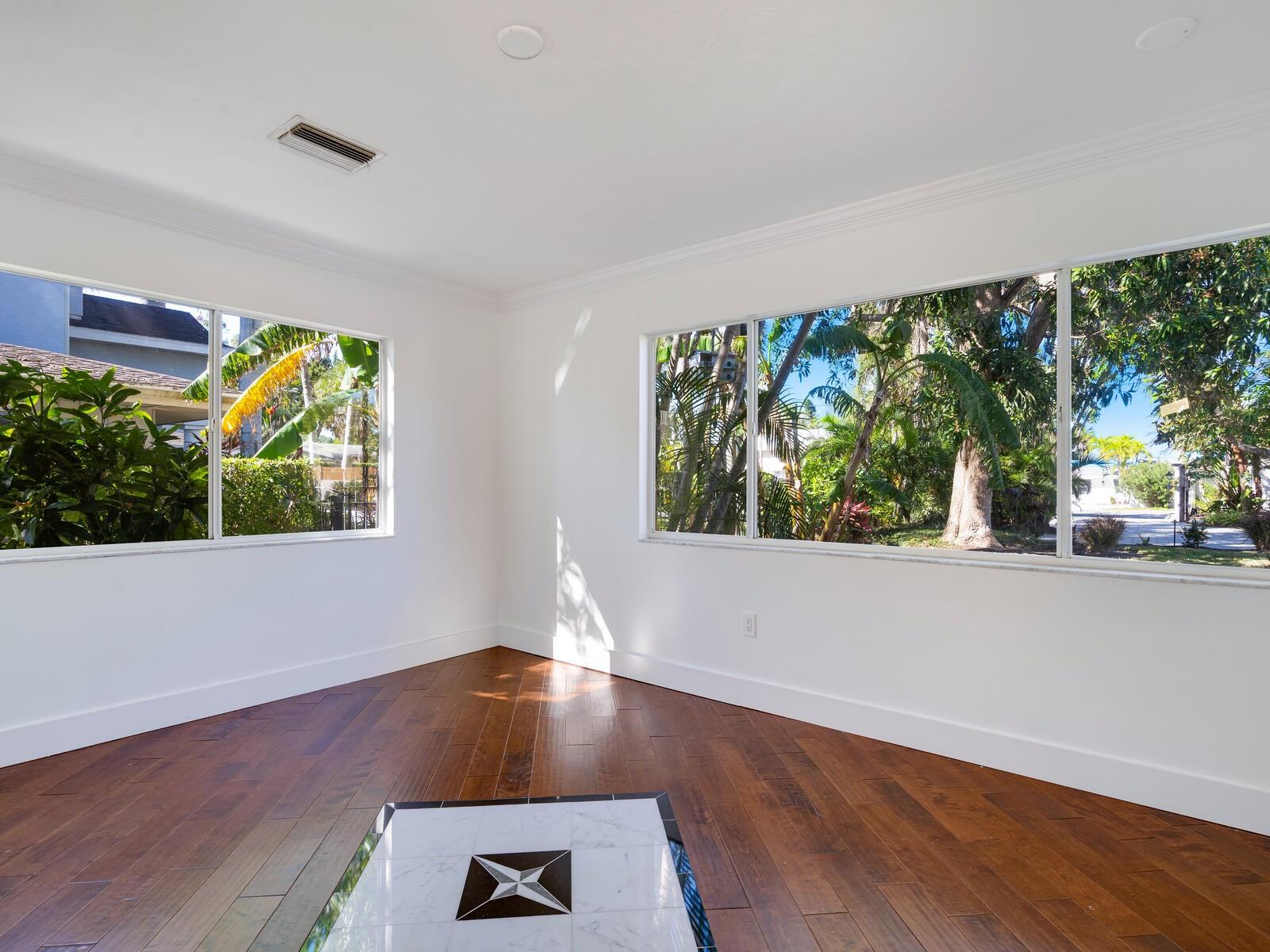 BAY ISLAND SHORES - Residential