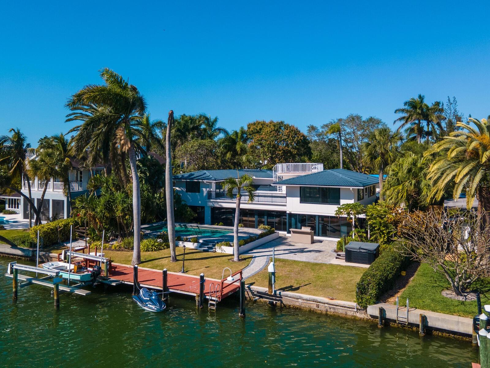 BAY ISLAND SHORES - Residential