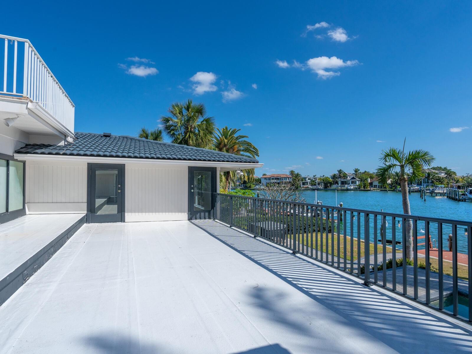 BAY ISLAND SHORES - Residential