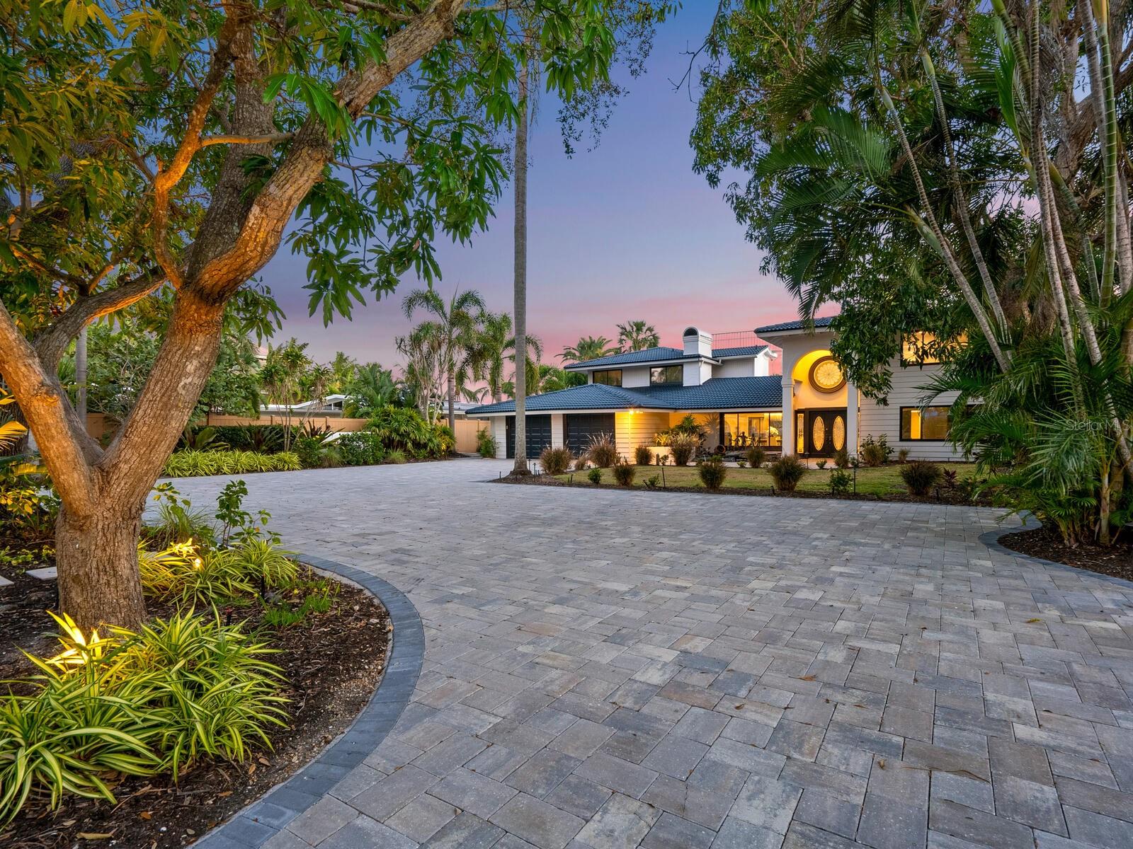 BAY ISLAND SHORES - Residential