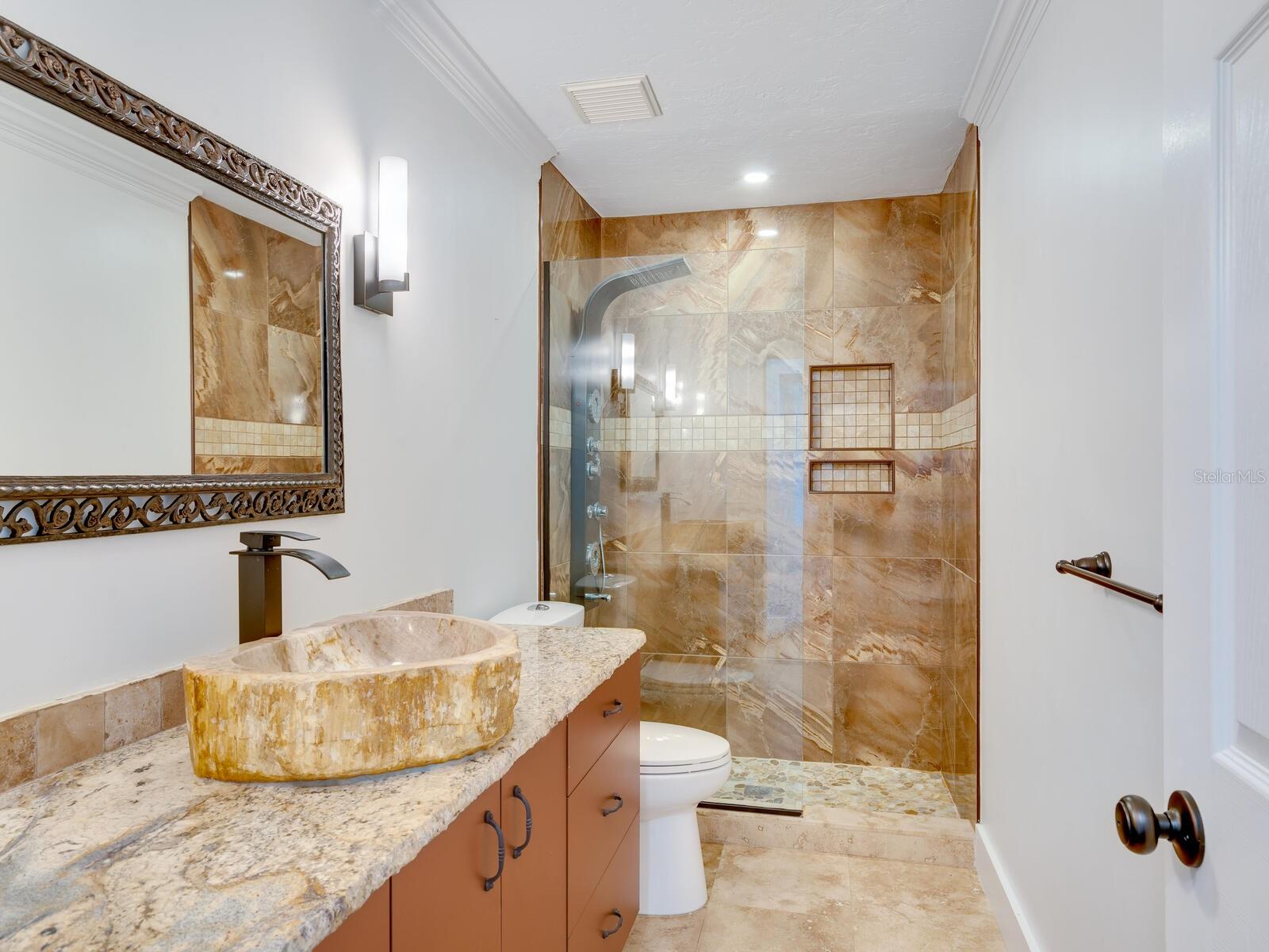 BAY ISLAND SHORES - Residential