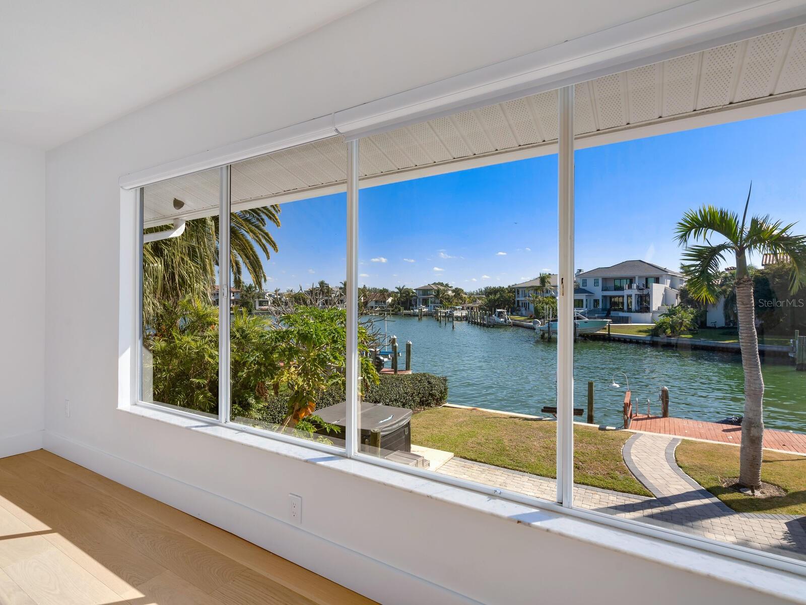 BAY ISLAND SHORES - Residential