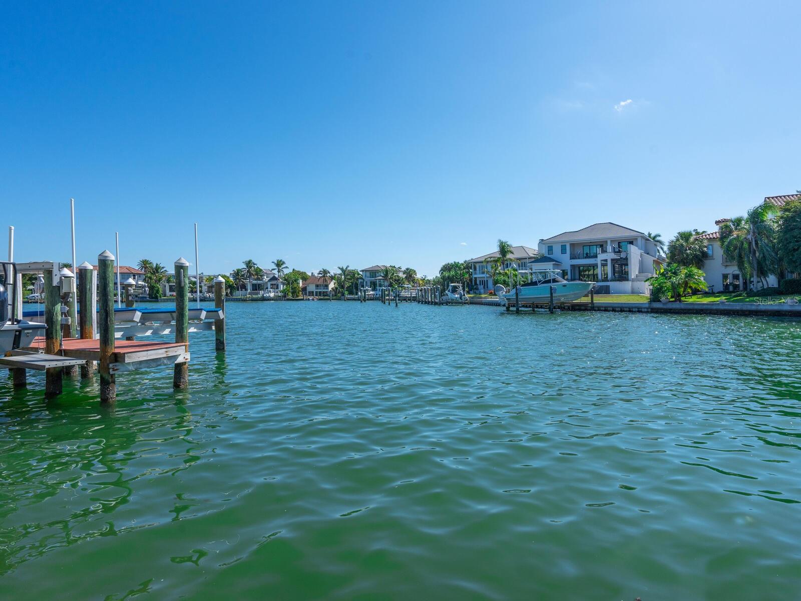 BAY ISLAND SHORES - Residential