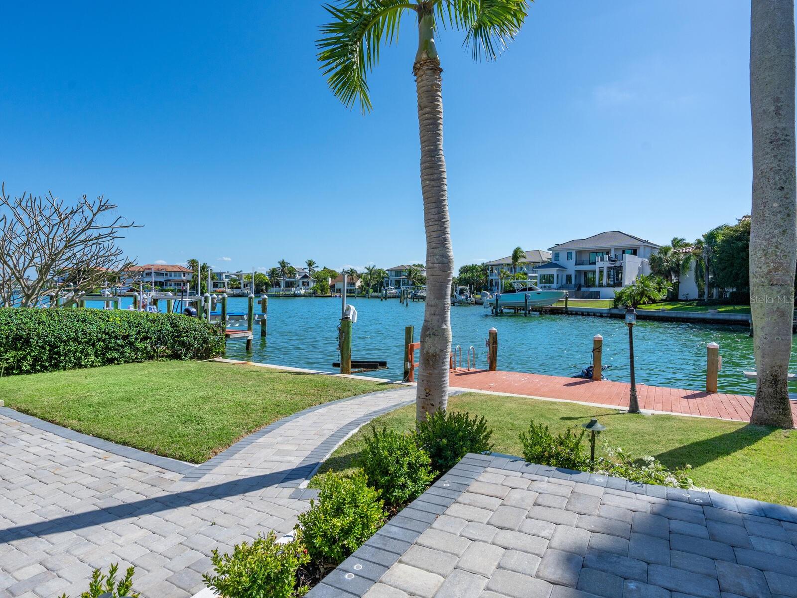 BAY ISLAND SHORES - Residential