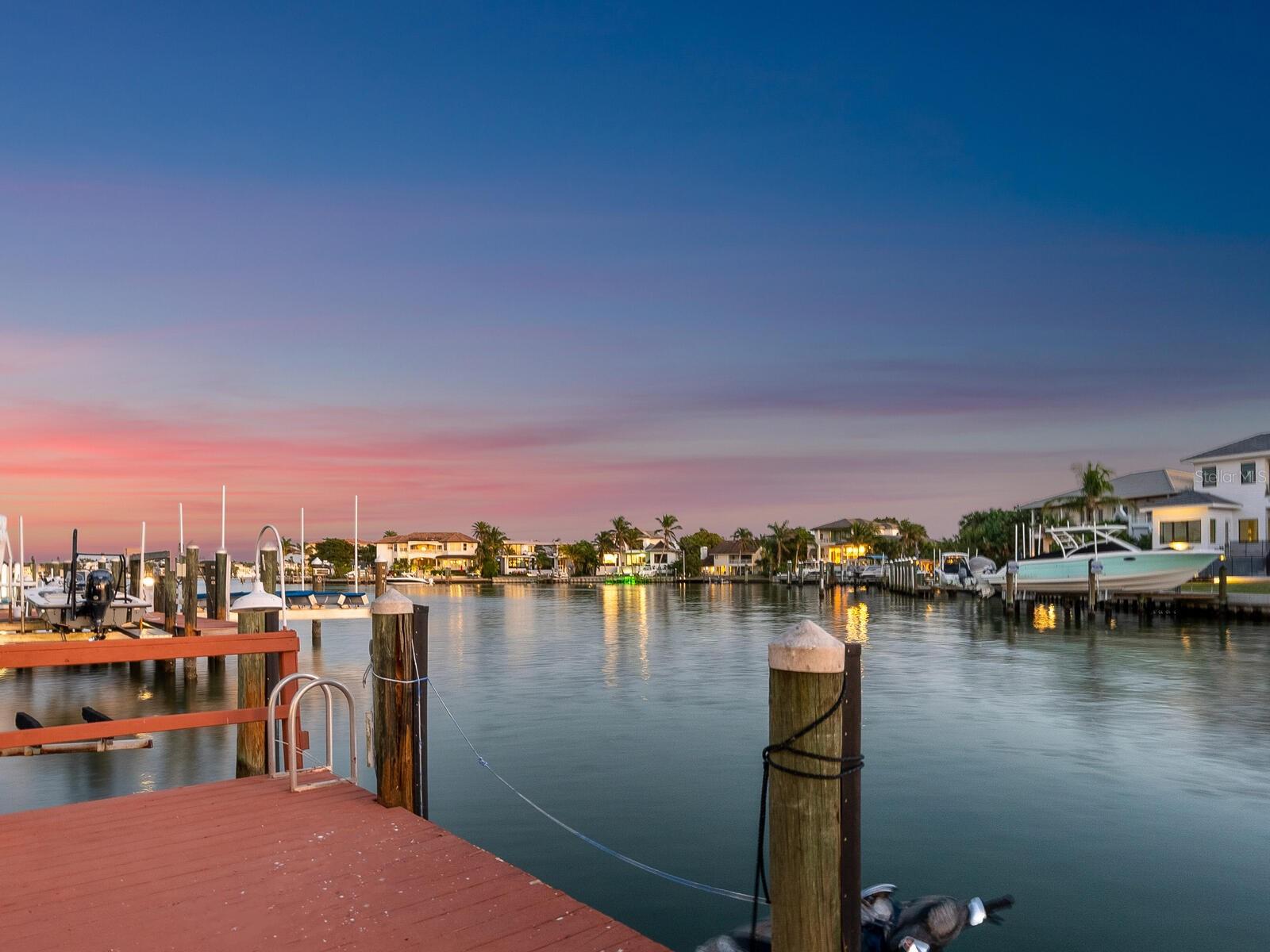 BAY ISLAND SHORES - Residential