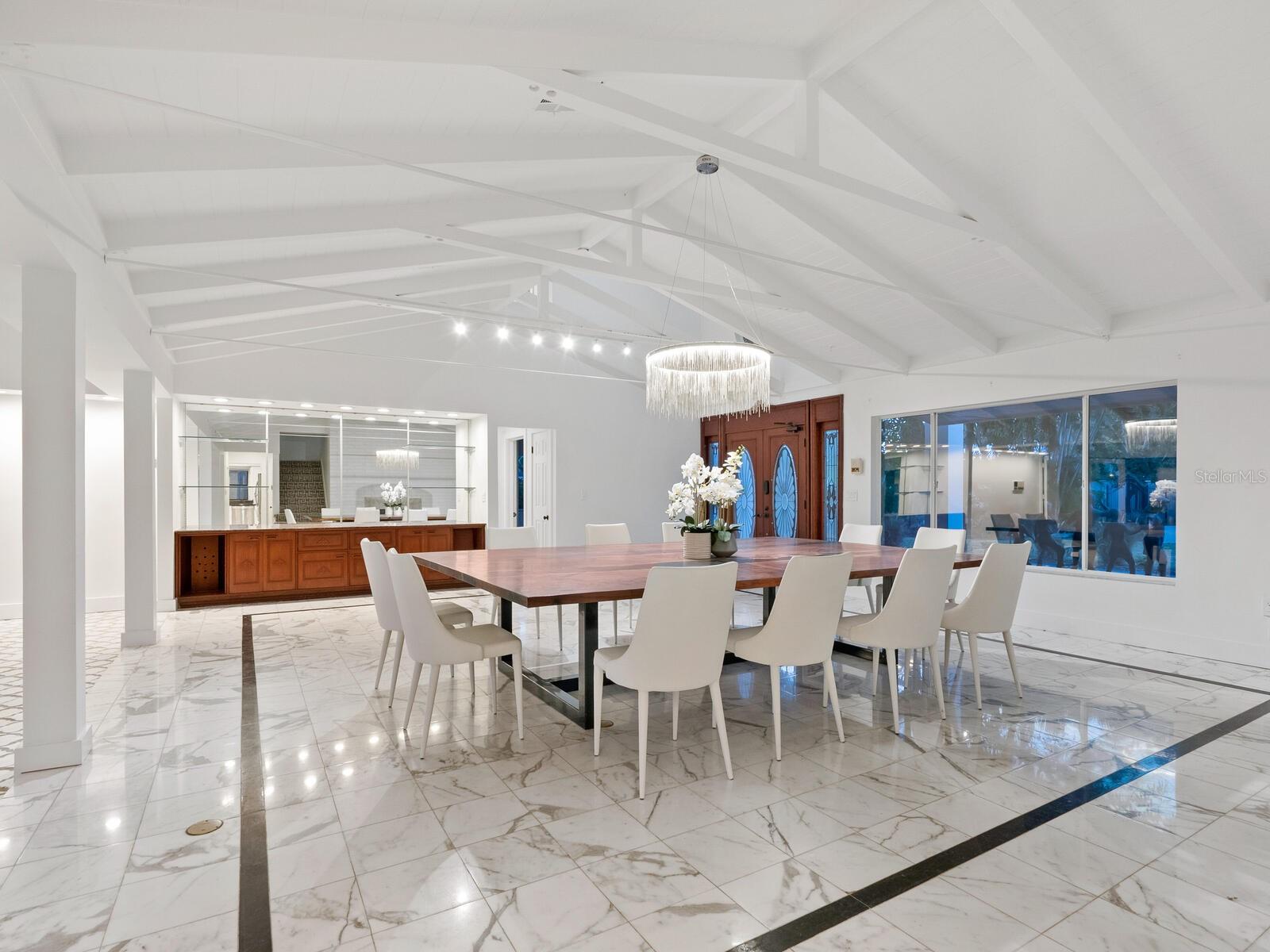 BAY ISLAND SHORES - Residential