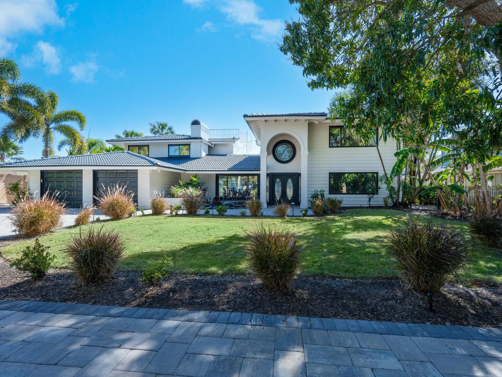 BAY ISLAND SHORES - Residential