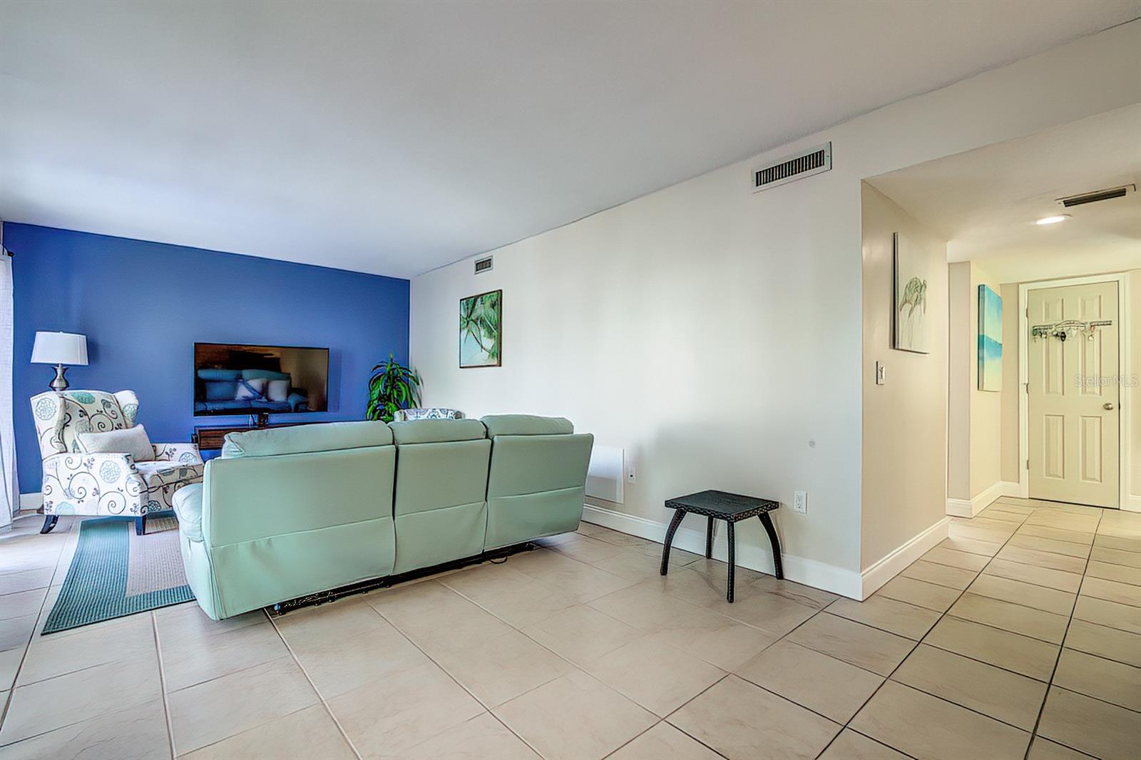 WINDRUSH COVE PH 1 CONDO - Residential