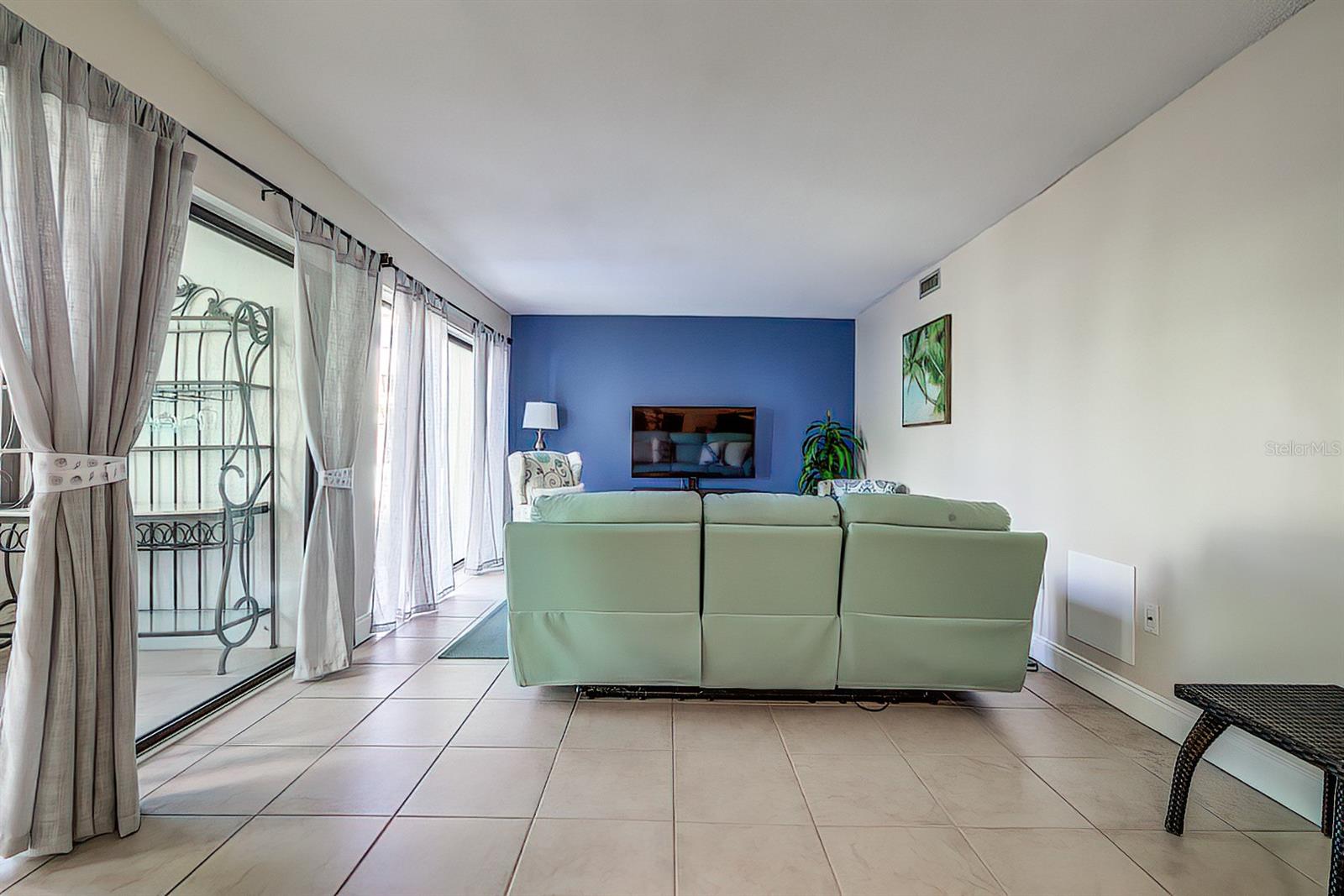 WINDRUSH COVE PH 1 CONDO - Residential