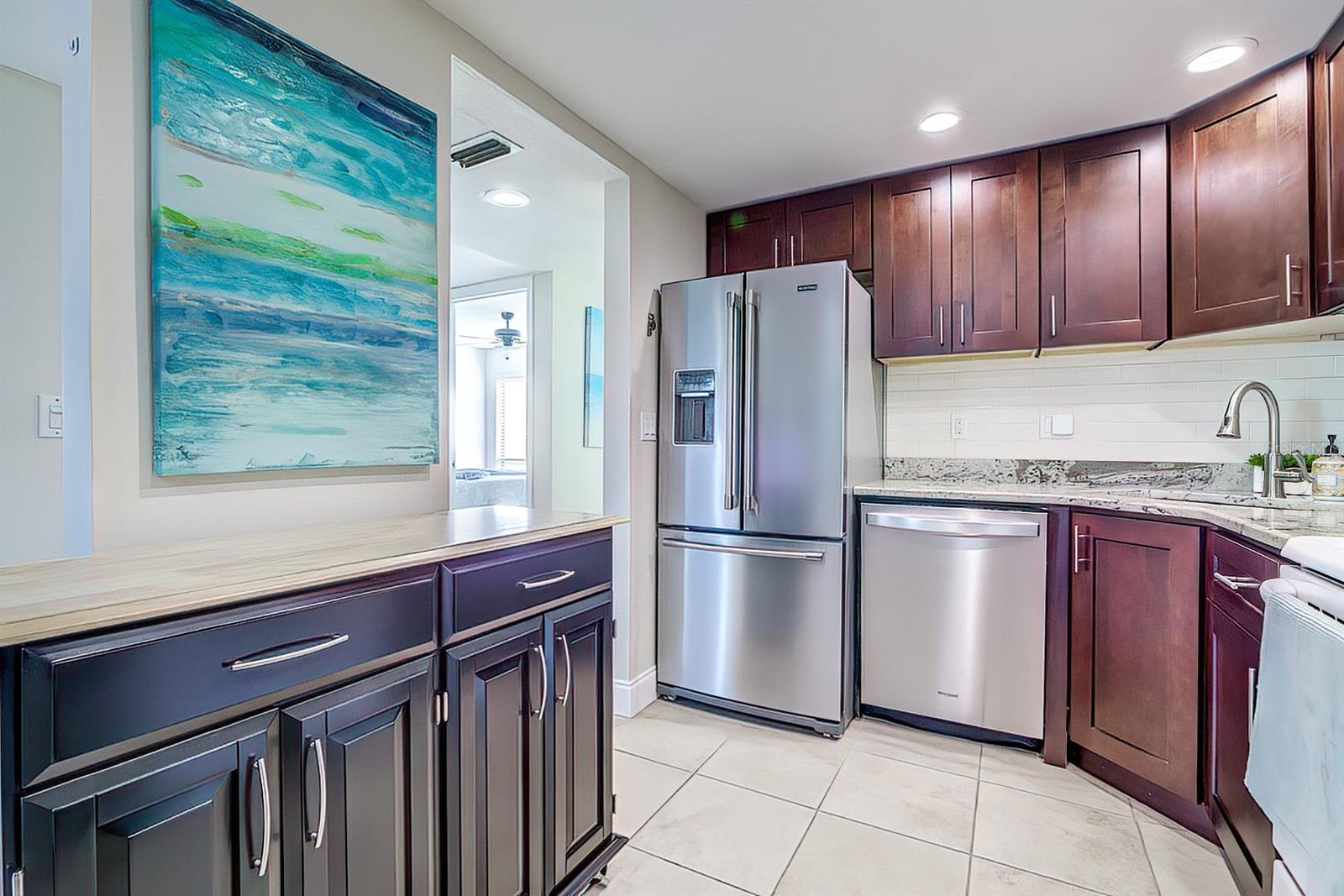 WINDRUSH COVE PH 1 CONDO - Residential