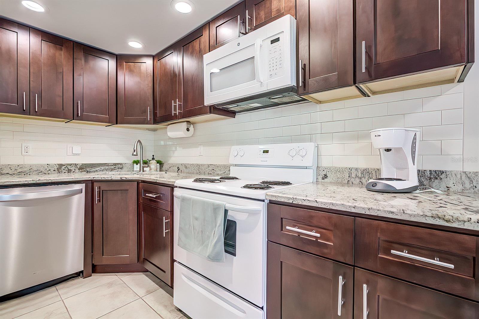 WINDRUSH COVE PH 1 CONDO - Residential