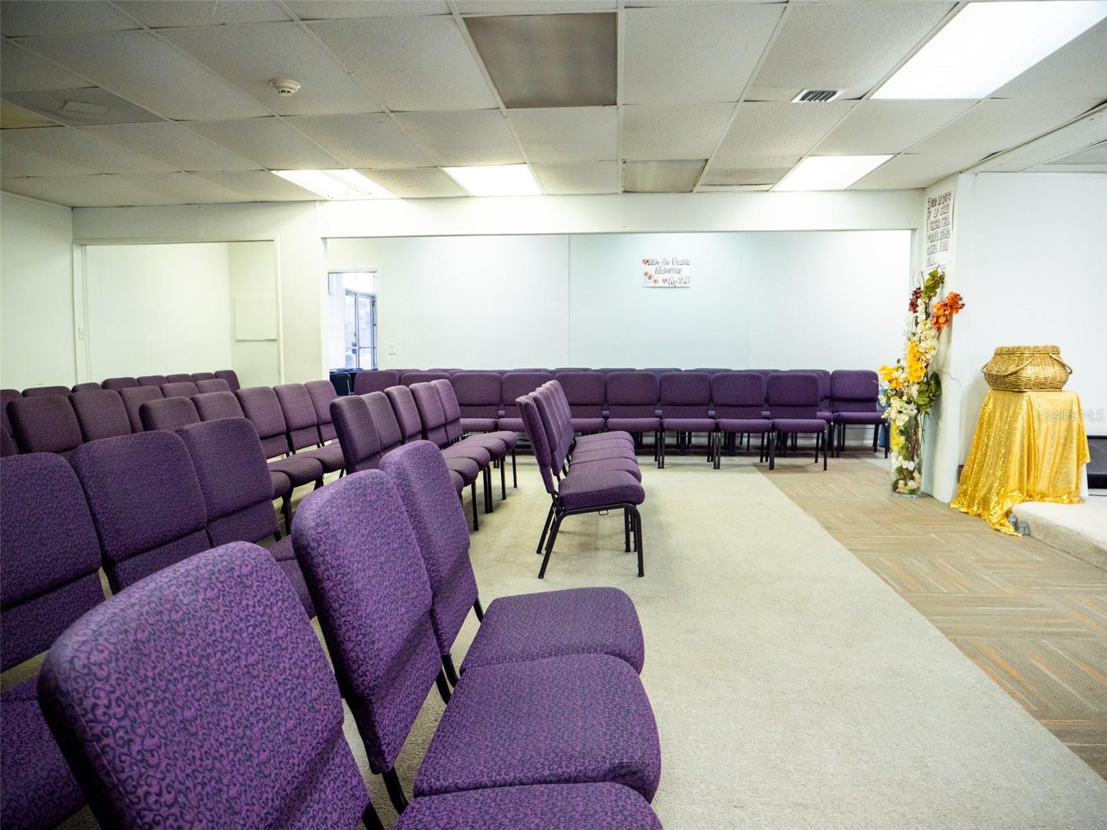 GOODS ADD TO TAMPA - Commercial Sale