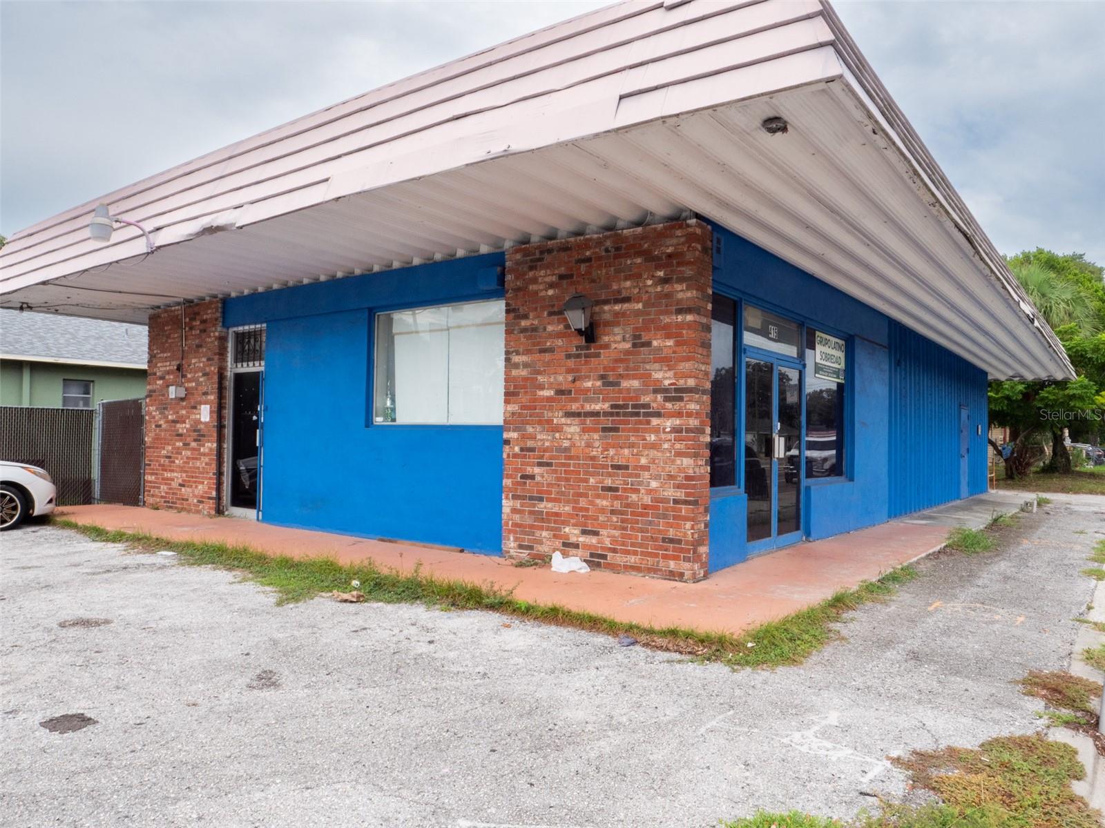 415 E DR MARTIN LUTHER KING JR BOULEVARD