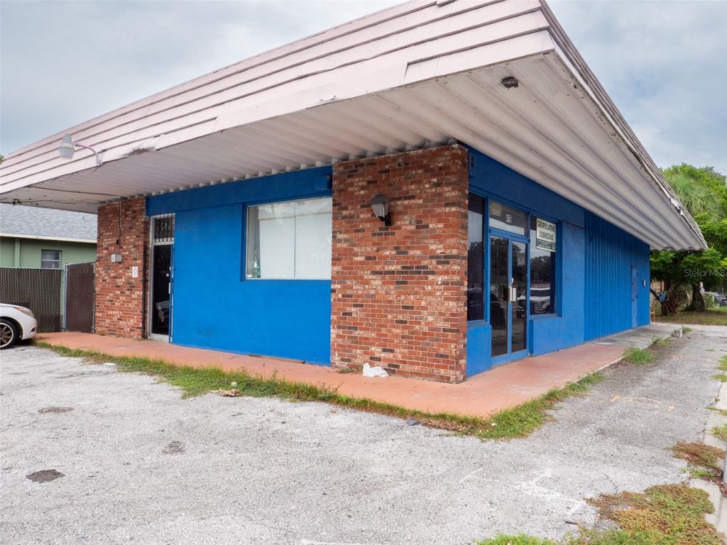 Photo of 415 E Dr Martin Luther King Jr Boulevard, Tampa, FL 33603 (MLS # W7880040)