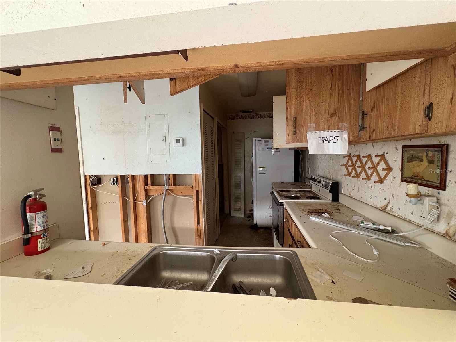 408 NORTHLAKE DRIVE