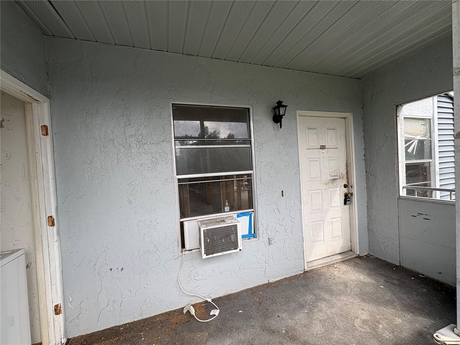 408 NORTHLAKE DRIVE