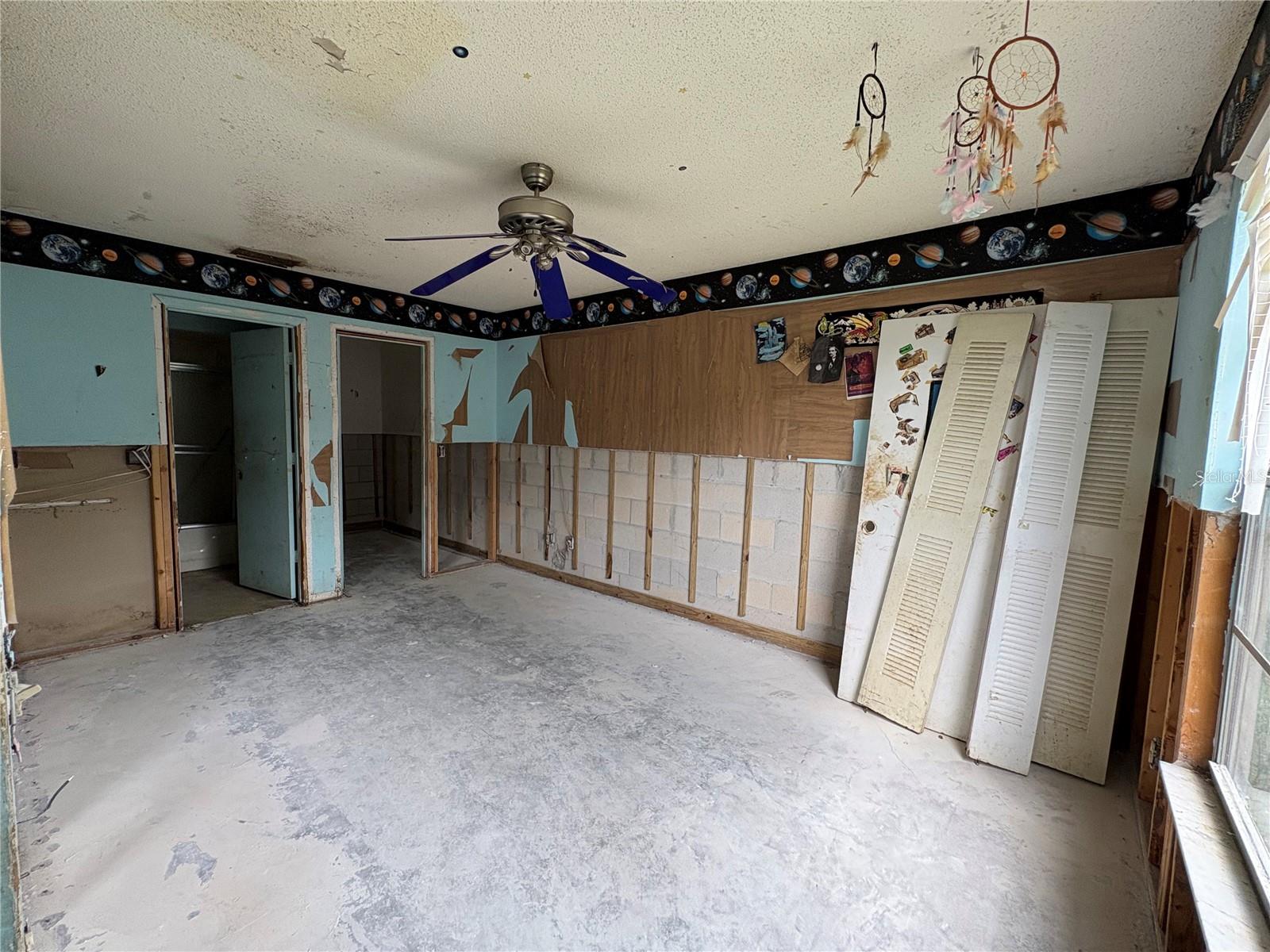 408 NORTHLAKE DRIVE
