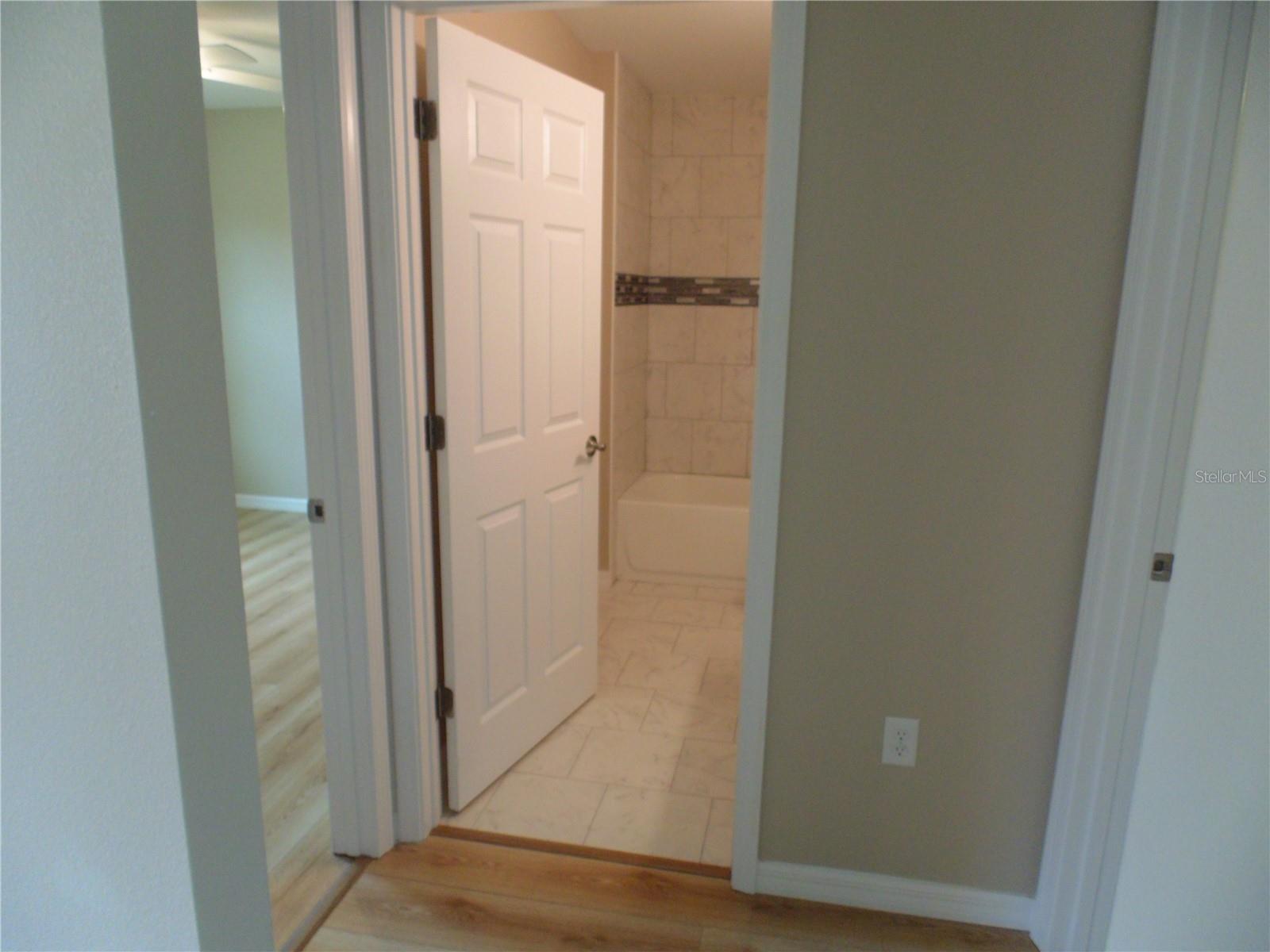 PALM CAY - Residential