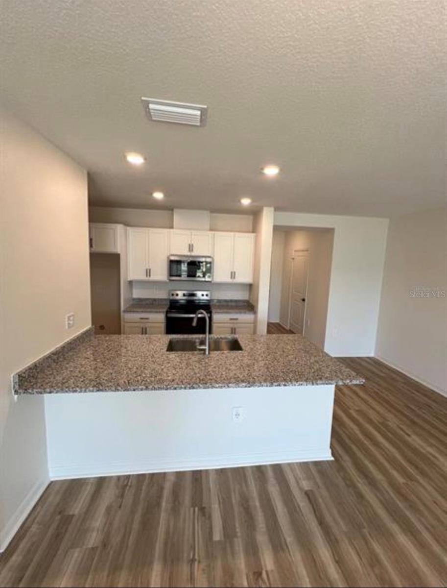 BELLAVIVA PH 4 - Residential Lease