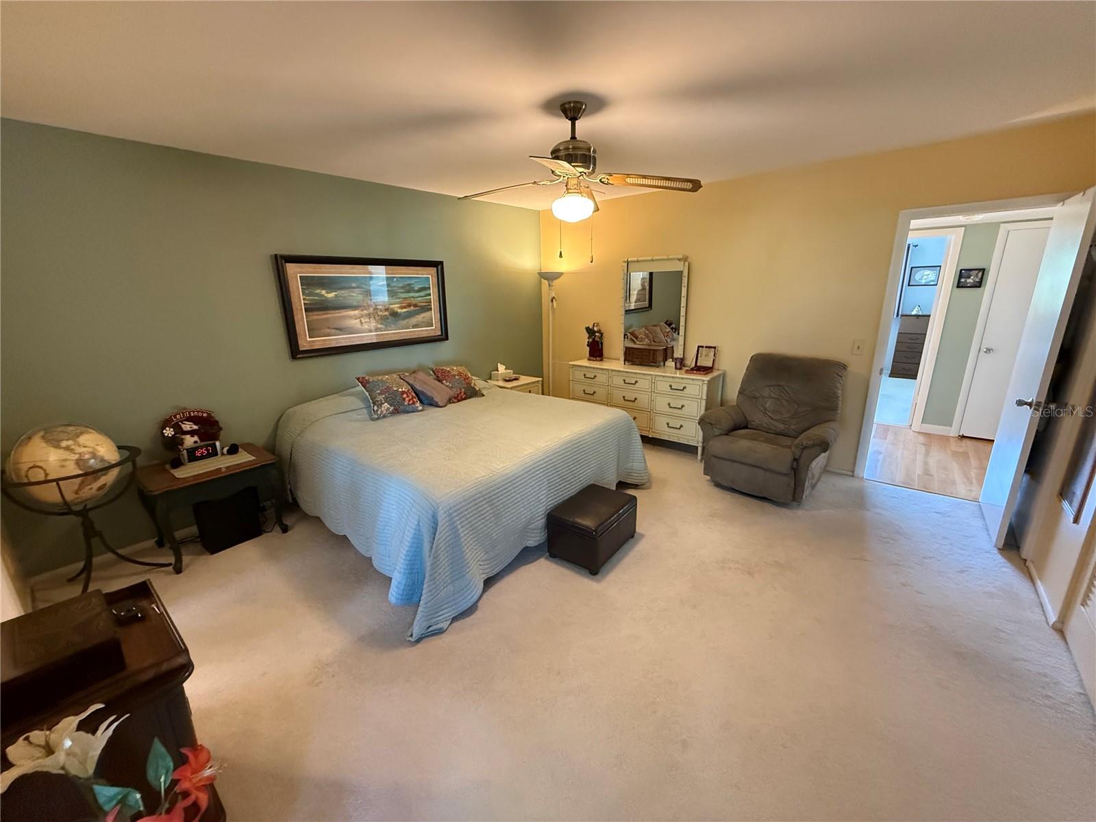 ON TOP OF THE WORLD - Residential