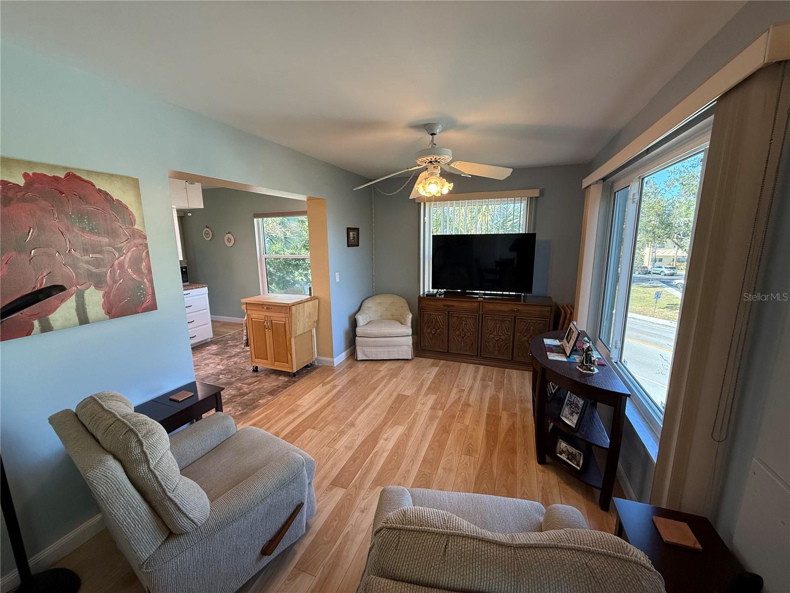 ON TOP OF THE WORLD - Residential