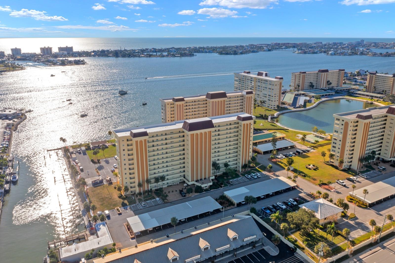 WASHINGTON TOWERS THE CONDO - Residential