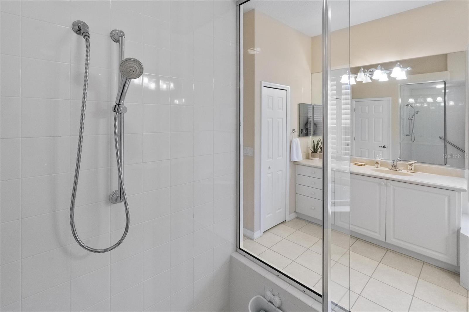 LAKEWOOD RANCH COUNTRY CLUB VILLAGE Q - Residential