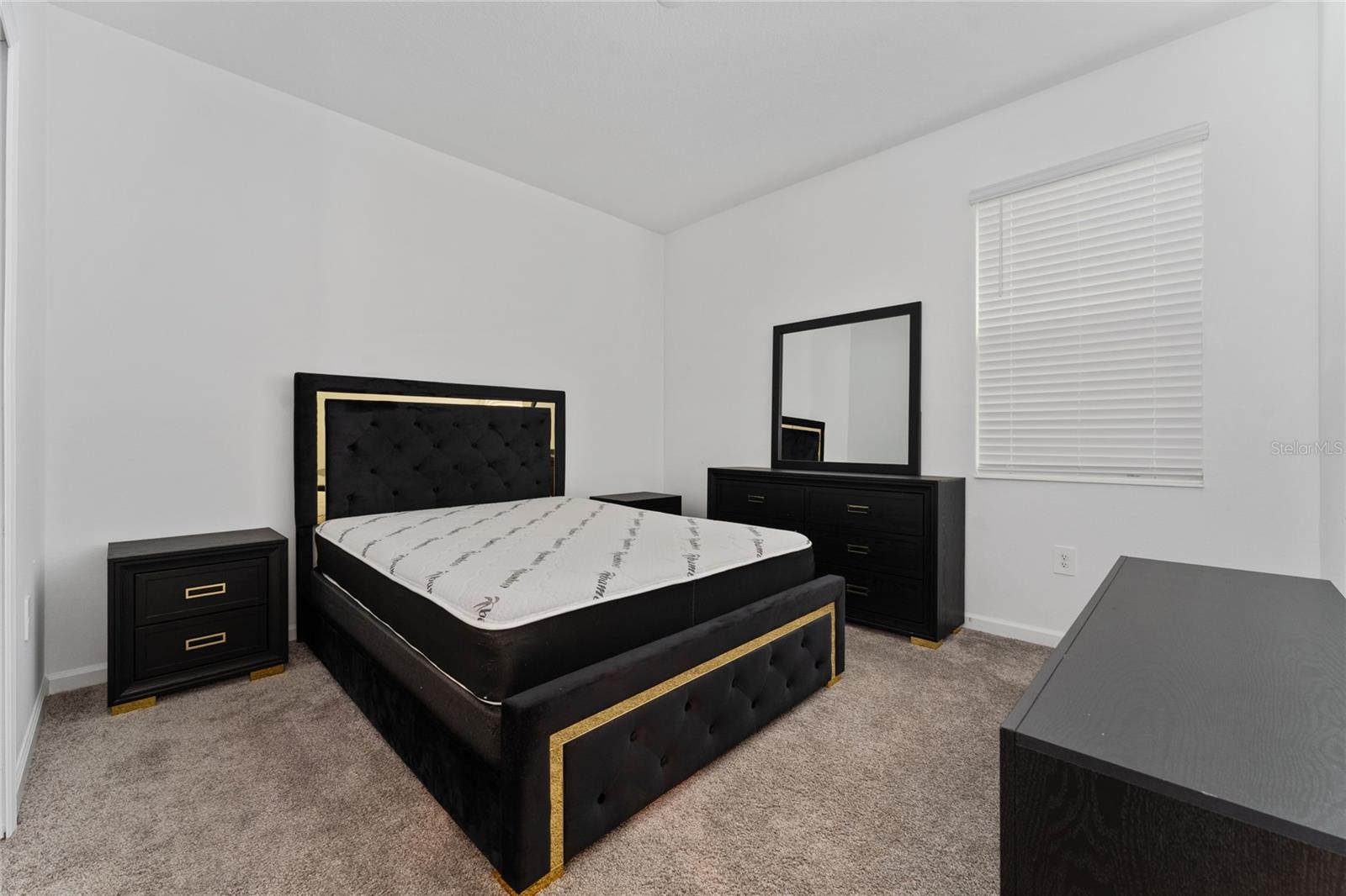 CHAMPIONS POINTE 50S - Residential Lease