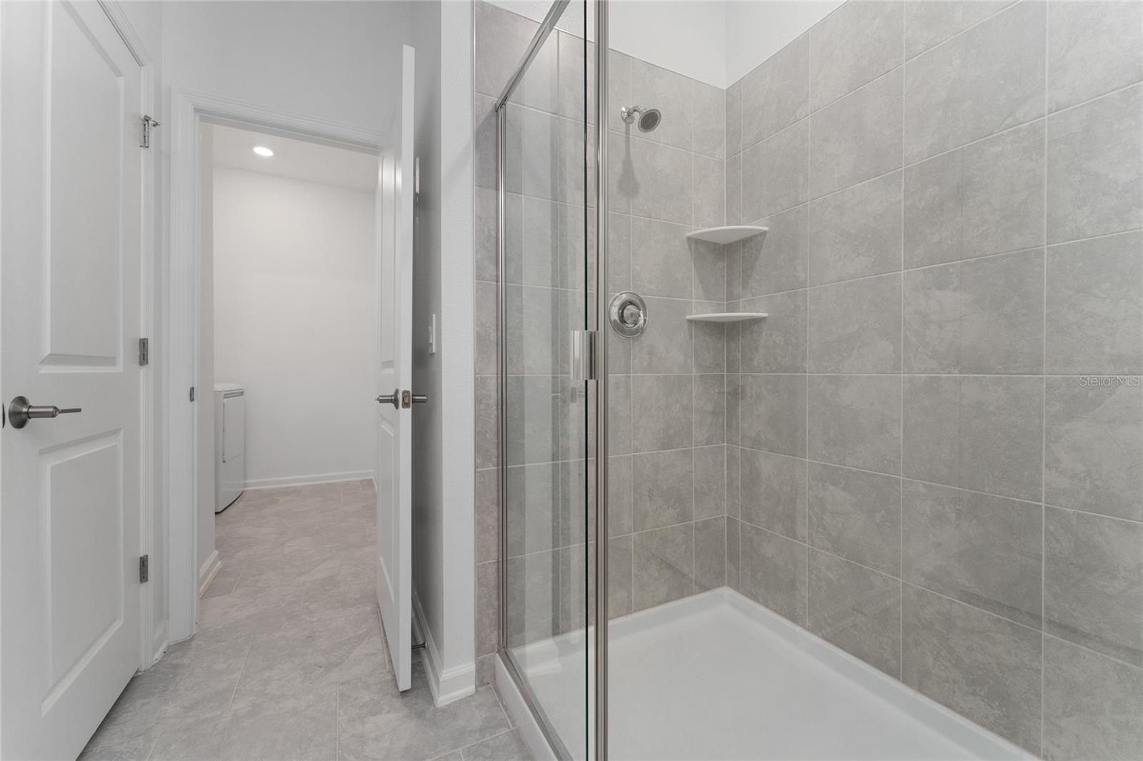 CHAMPIONS POINTE 50S - Residential Lease