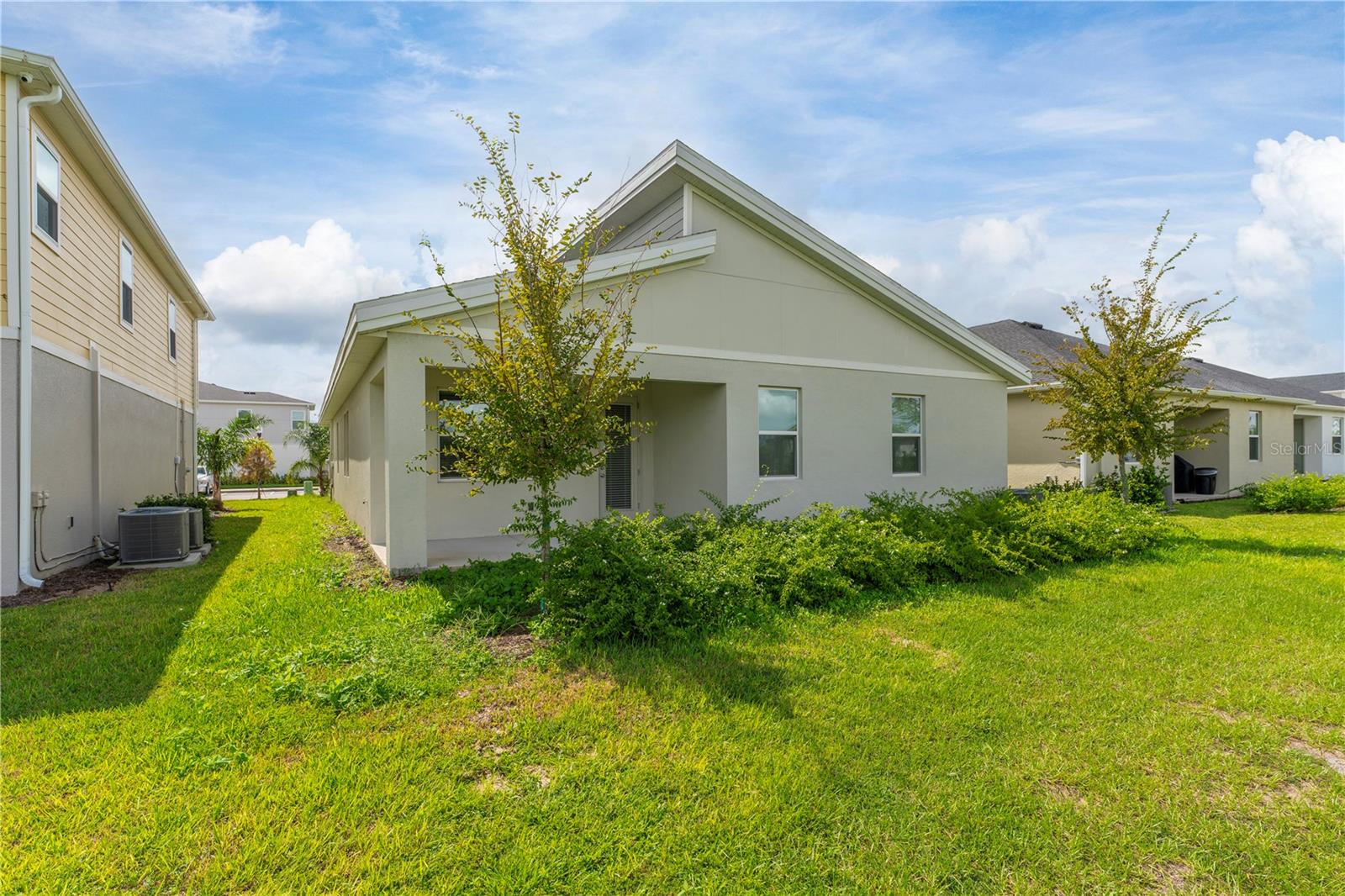 CHAMPIONS POINTE 50S - Residential Lease