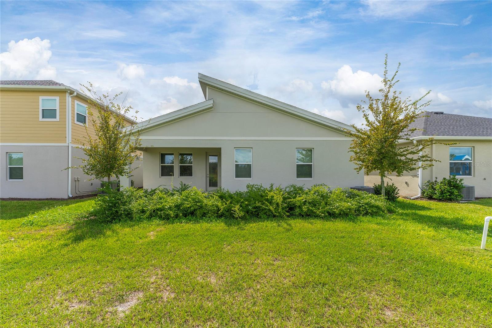 CHAMPIONS POINTE 50S - Residential Lease