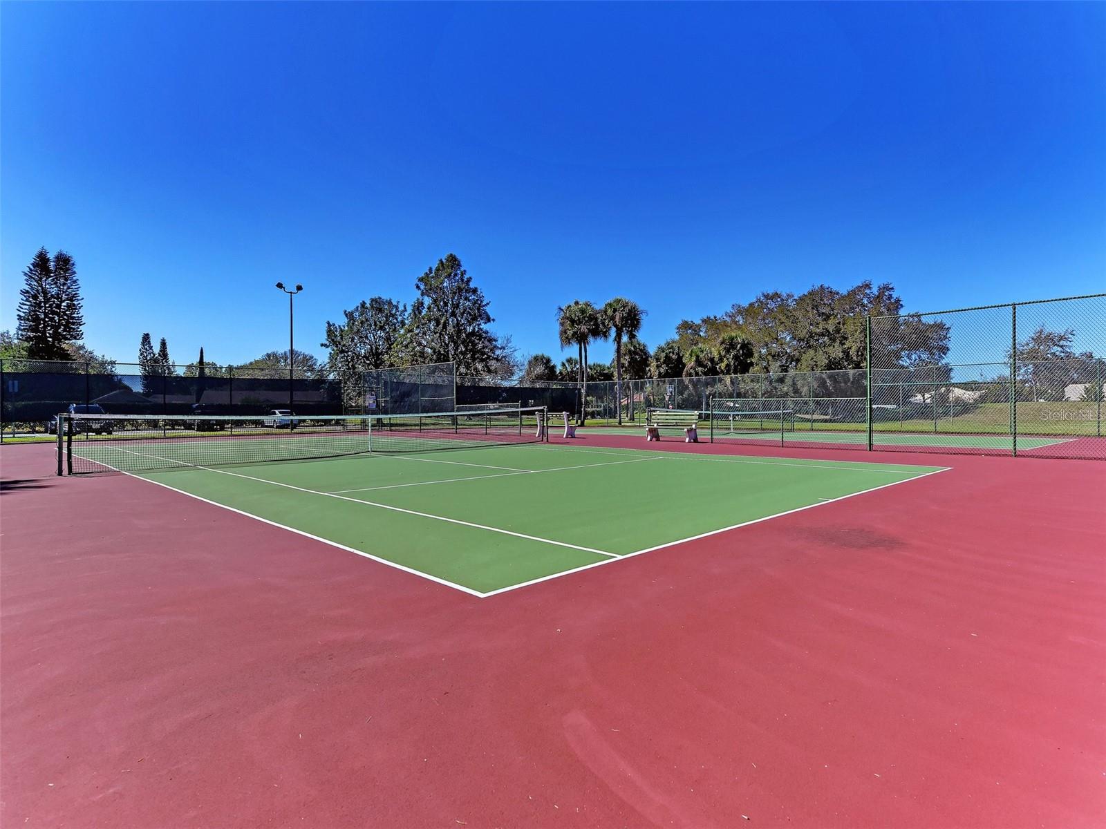 HERON LAKES - Residential