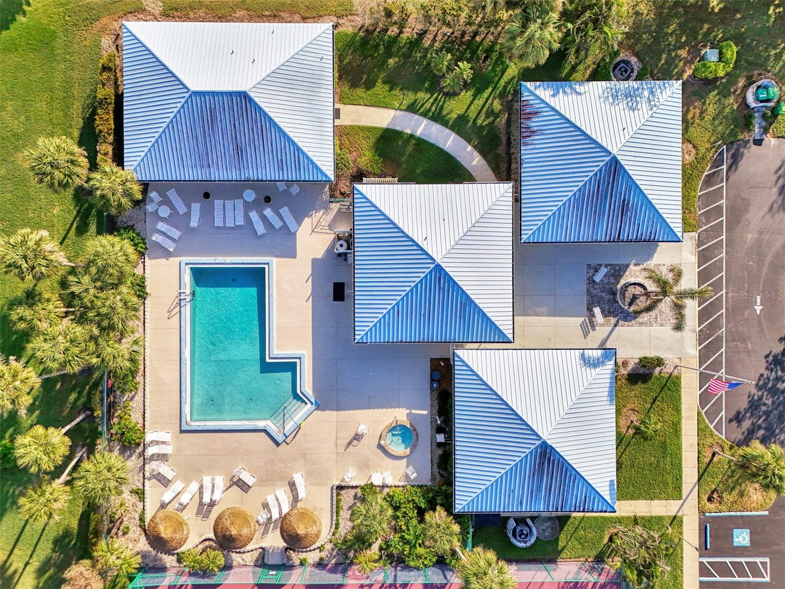 HERON LAKES - Residential