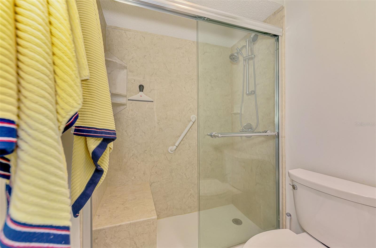 HERON LAKES - Residential