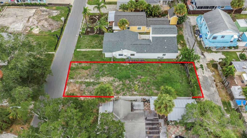 Photo of 3020 Clinton Street S, Gulfport, FL 33707 (MLS # W7887979)