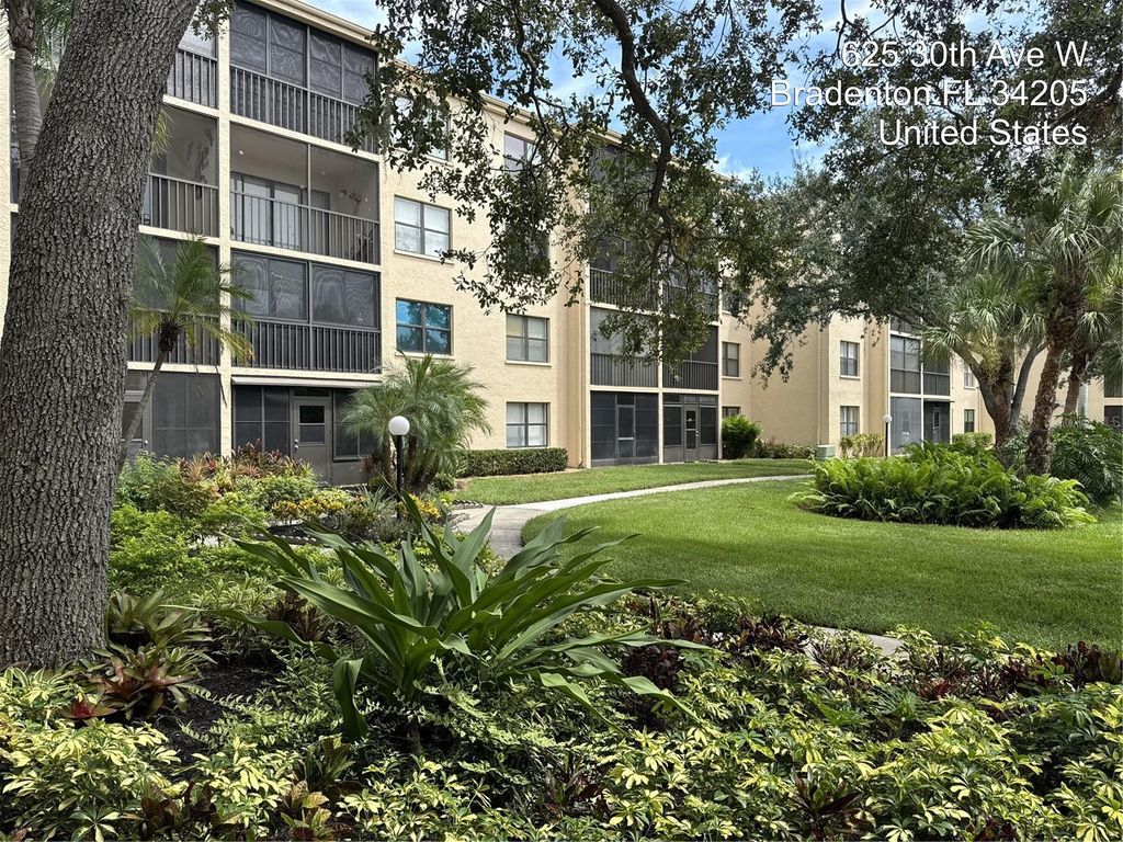 Photo of 625 30th Avenue W #G110, Bradenton, FL 34205 (MLS # N6139808)