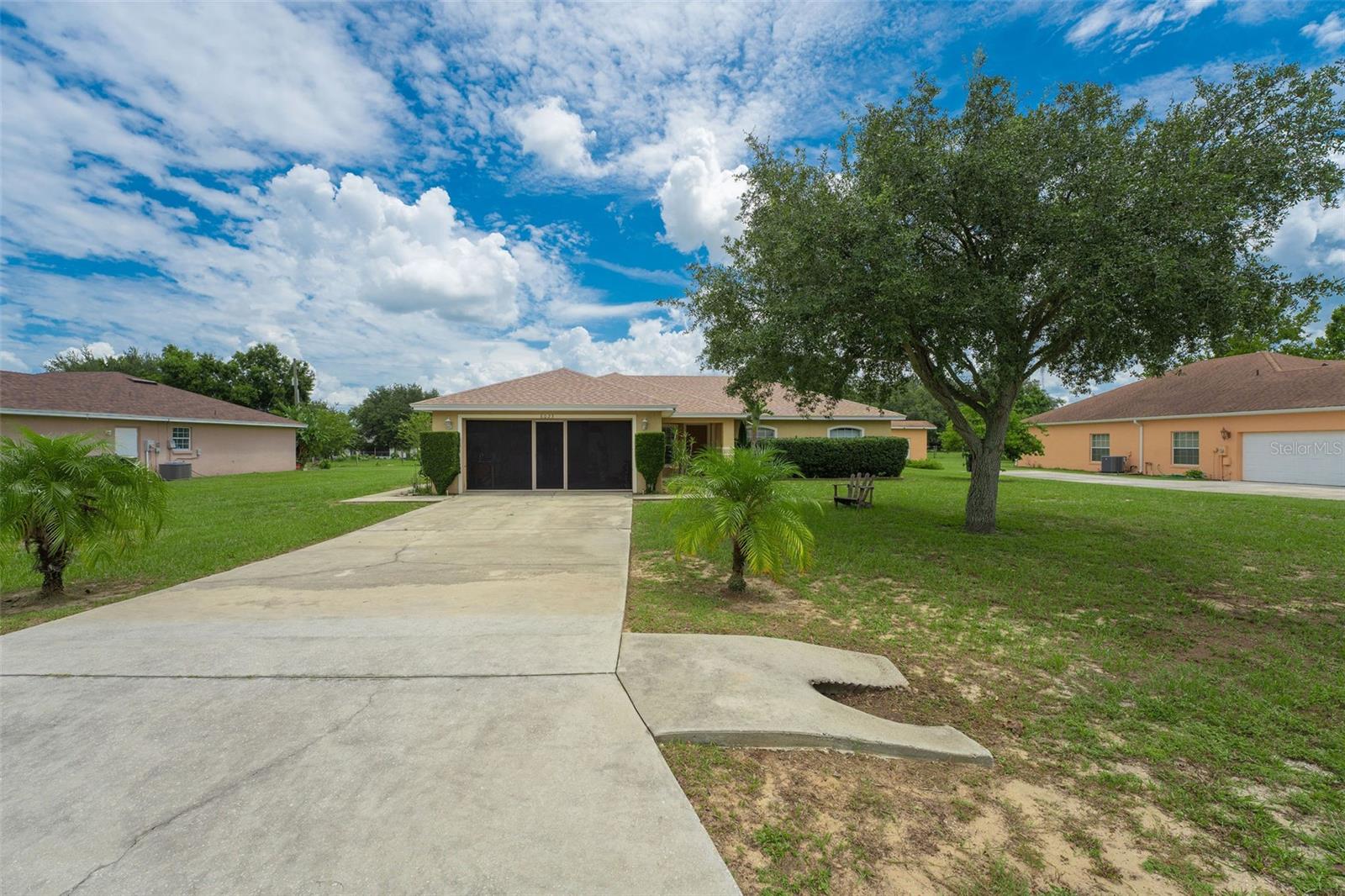 6023 COUNTRY WALK LANE