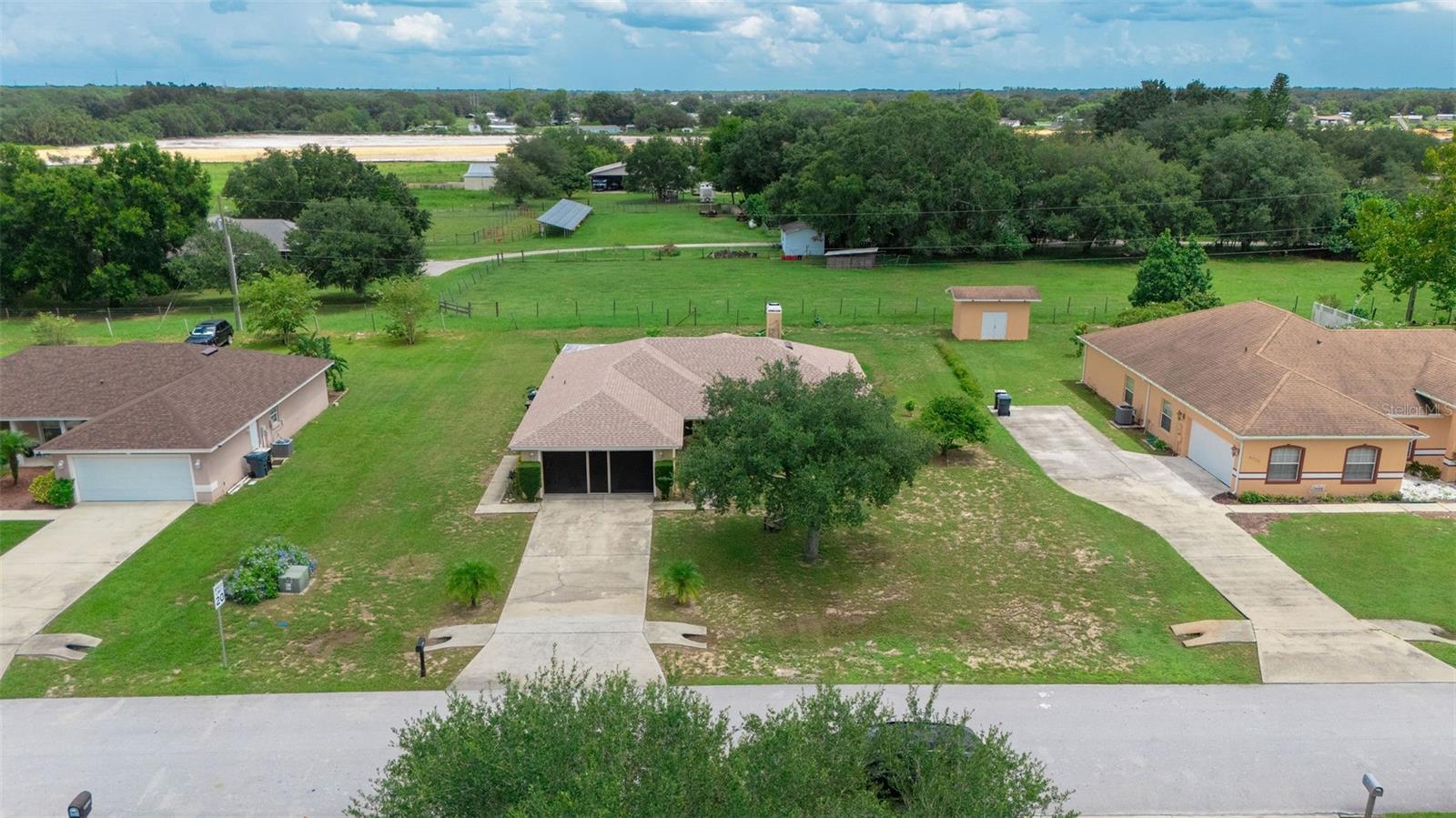 6023 COUNTRY WALK LANE