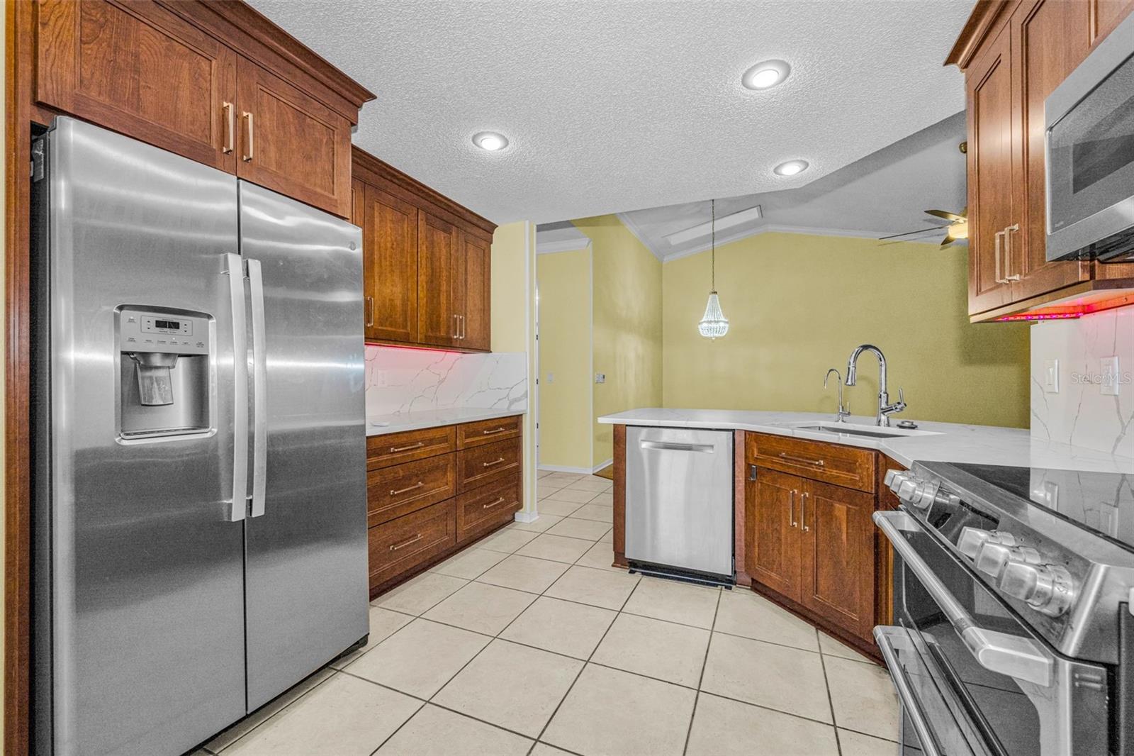 MANCHESTER III CONDO PHA - Residential