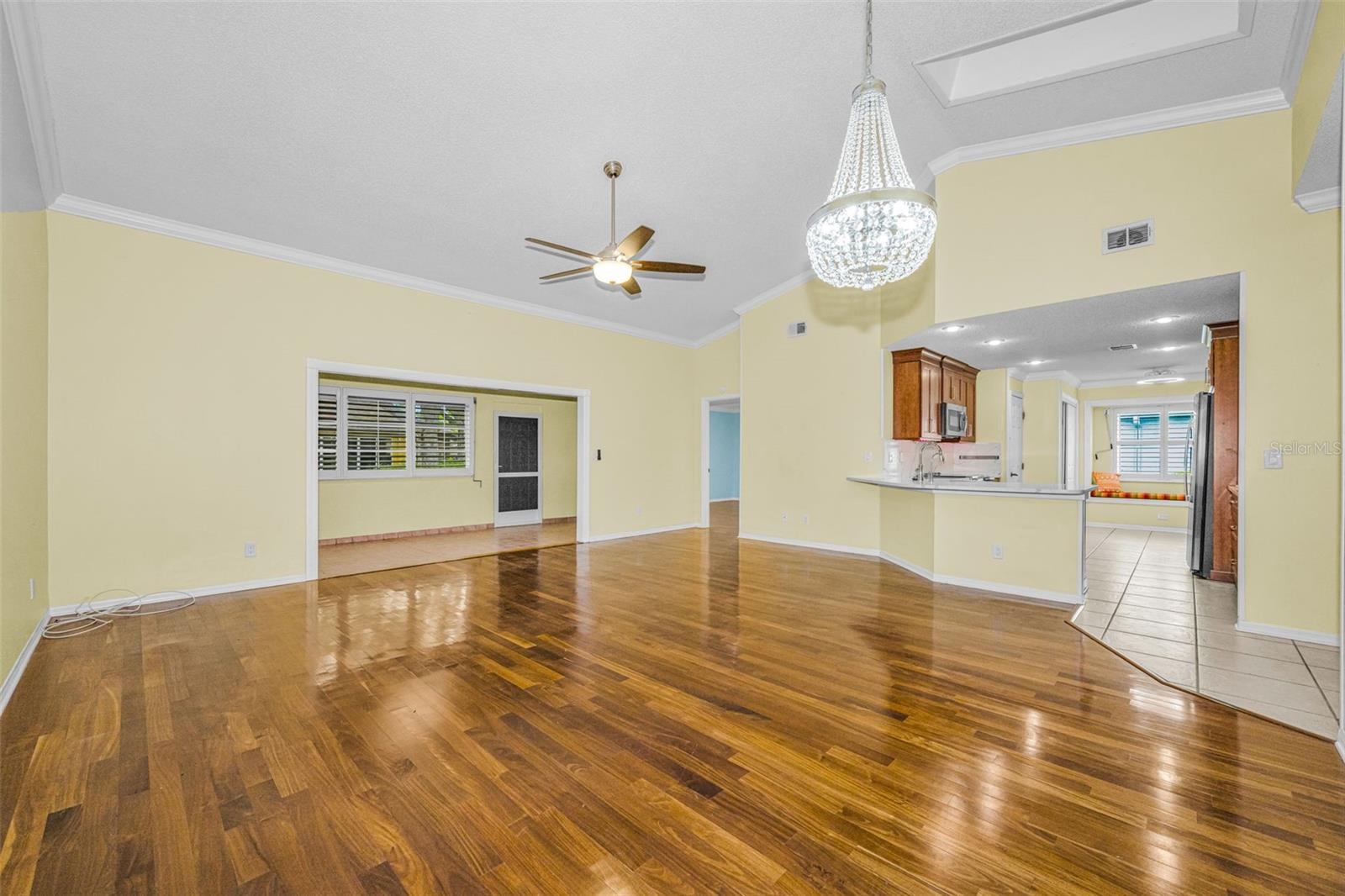 MANCHESTER III CONDO PHA - Residential