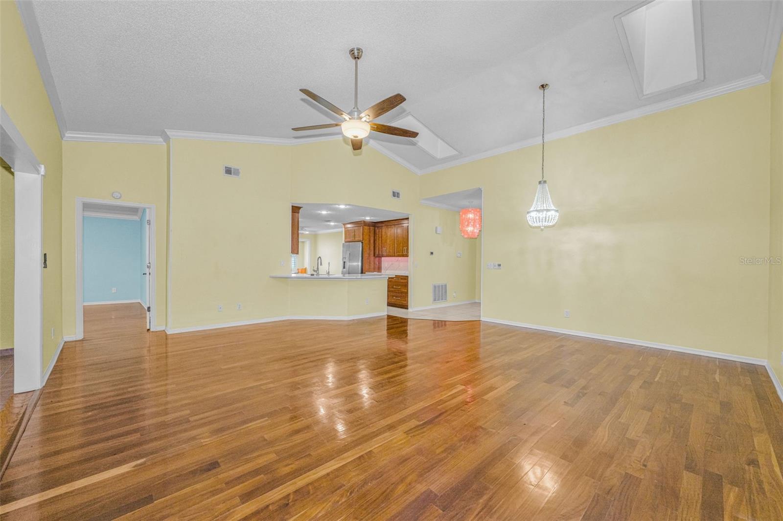 MANCHESTER III CONDO PHA - Residential