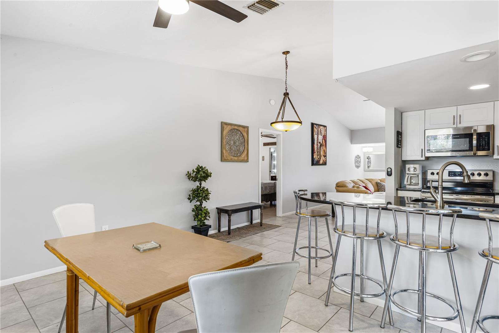 SOUTH VENICE - Residential