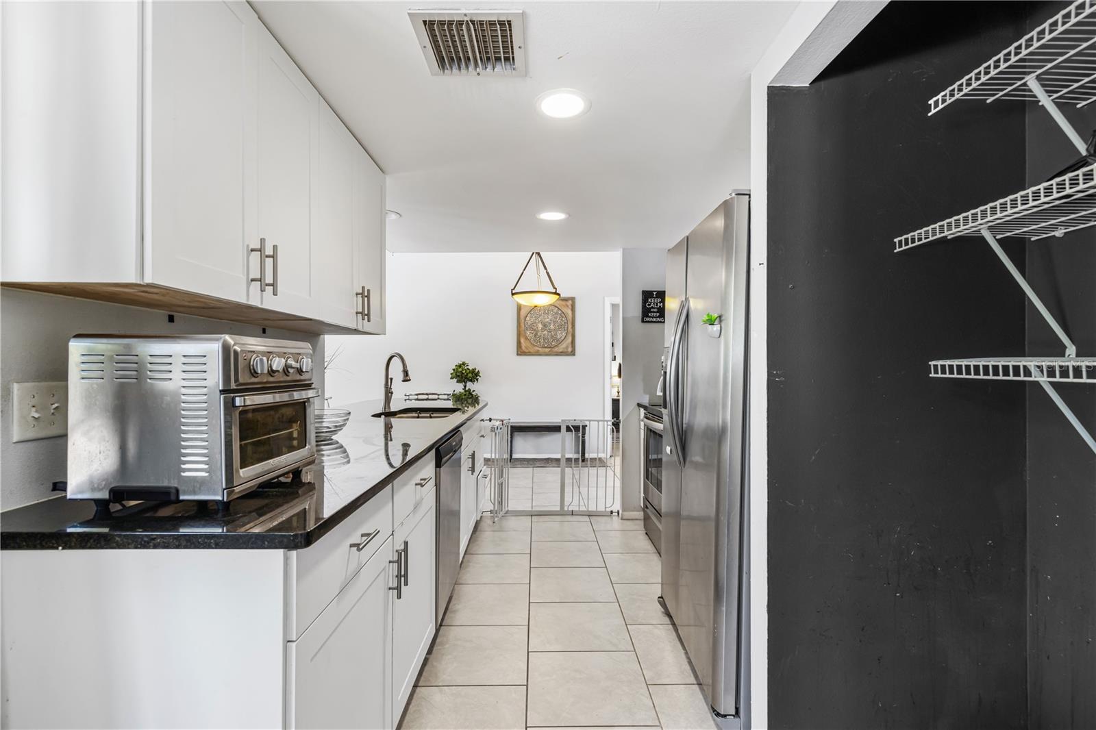 SOUTH VENICE - Residential