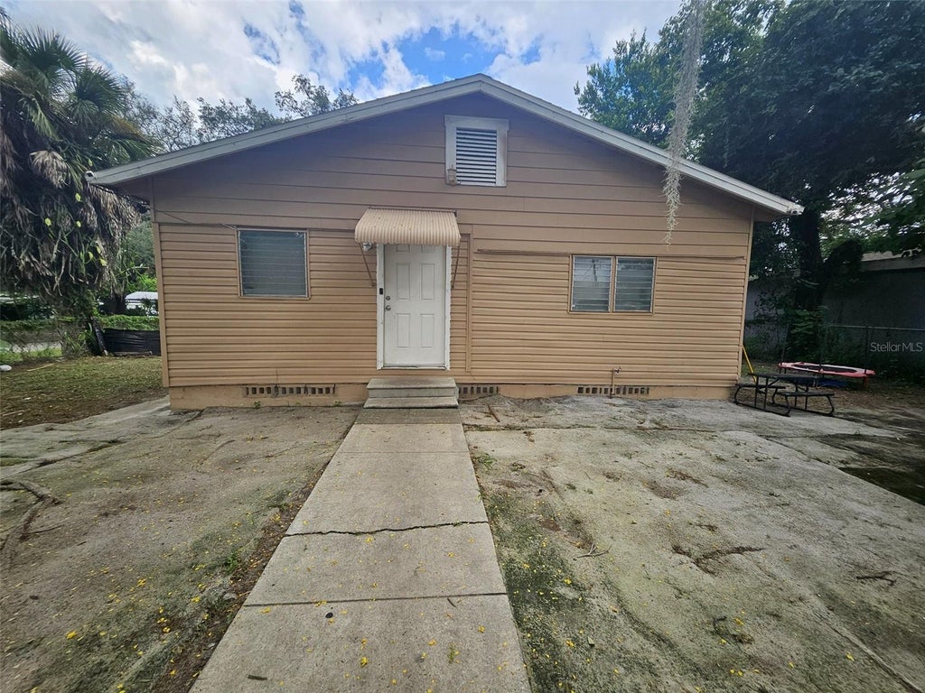 Photo of 1410 E Annie Street, Tampa, FL 33612 (MLS # TB8545556)