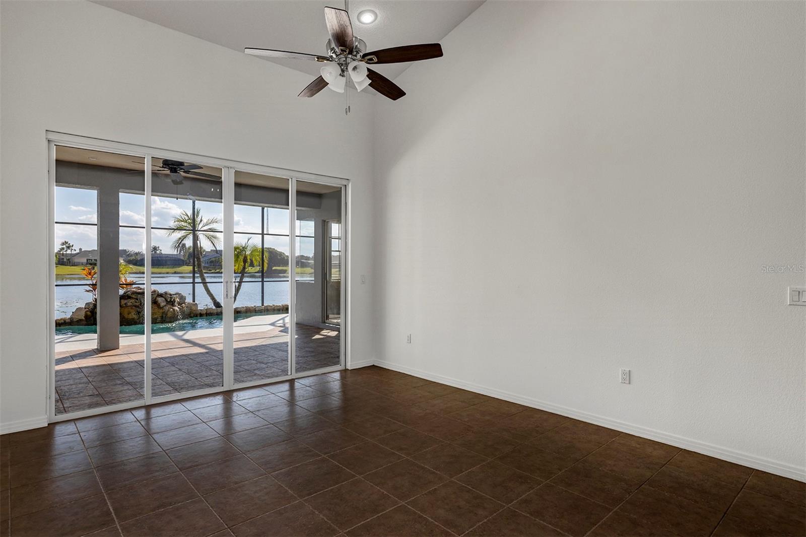 HUNTERS CREEK TR 200-215 PH 01 - Residential