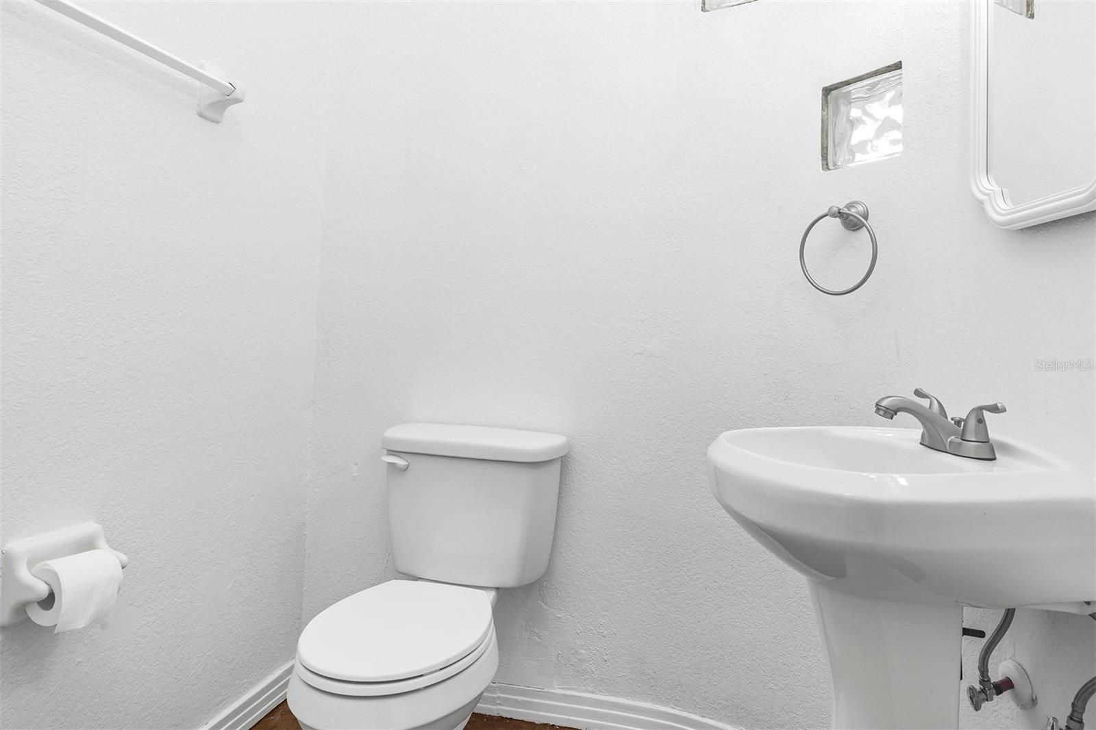 HUNTERS CREEK TR 200-215 PH 01 - Residential