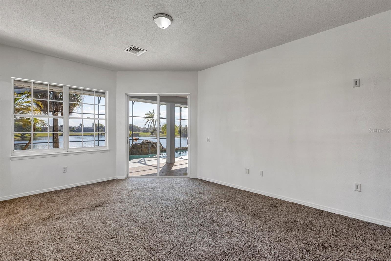 HUNTERS CREEK TR 200-215 PH 01 - Residential