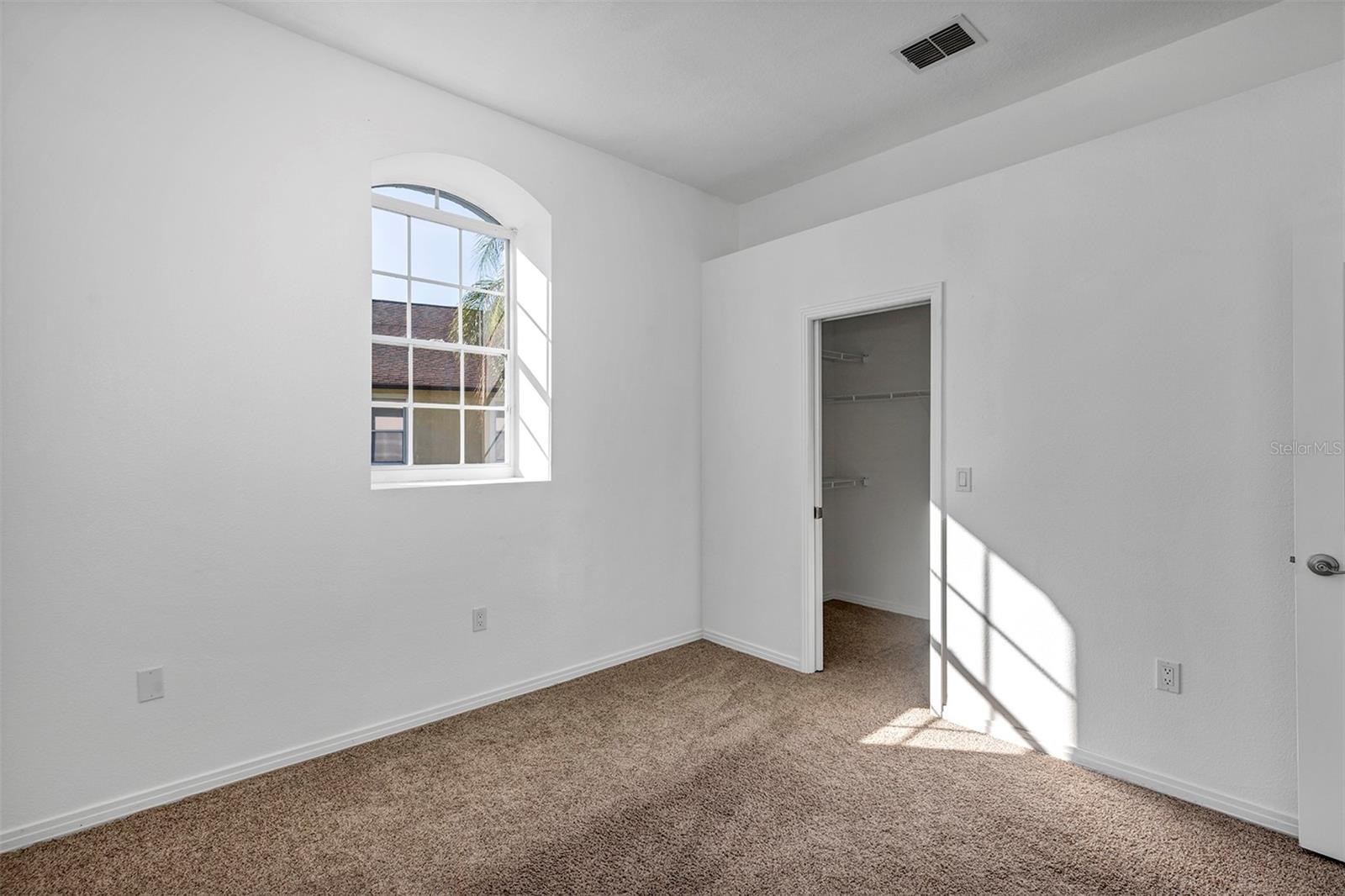 HUNTERS CREEK TR 200-215 PH 01 - Residential